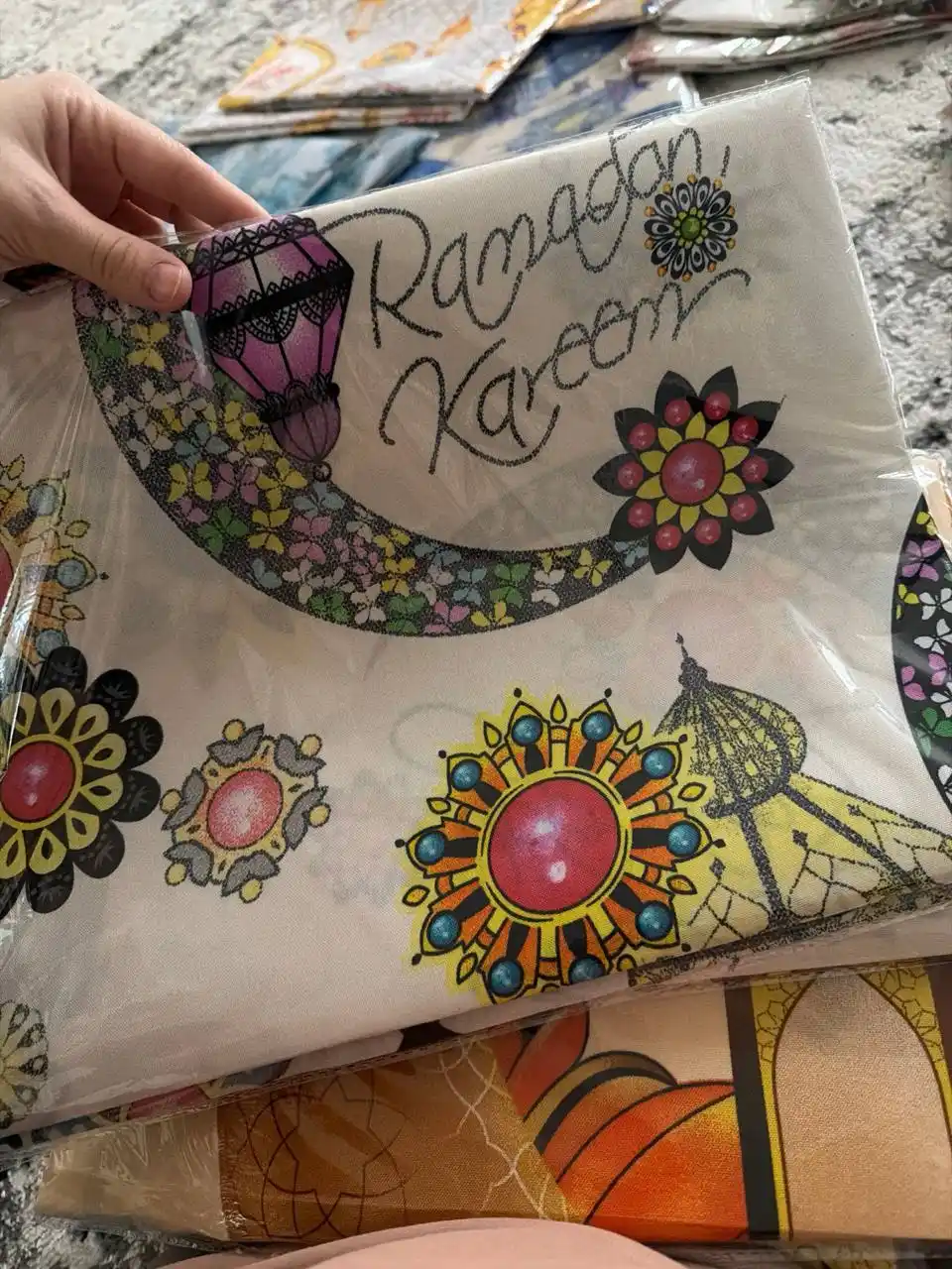 Ramazon naqshli dasturxon – yuqori sifatli mato, uy va bayram uchun 140*110
