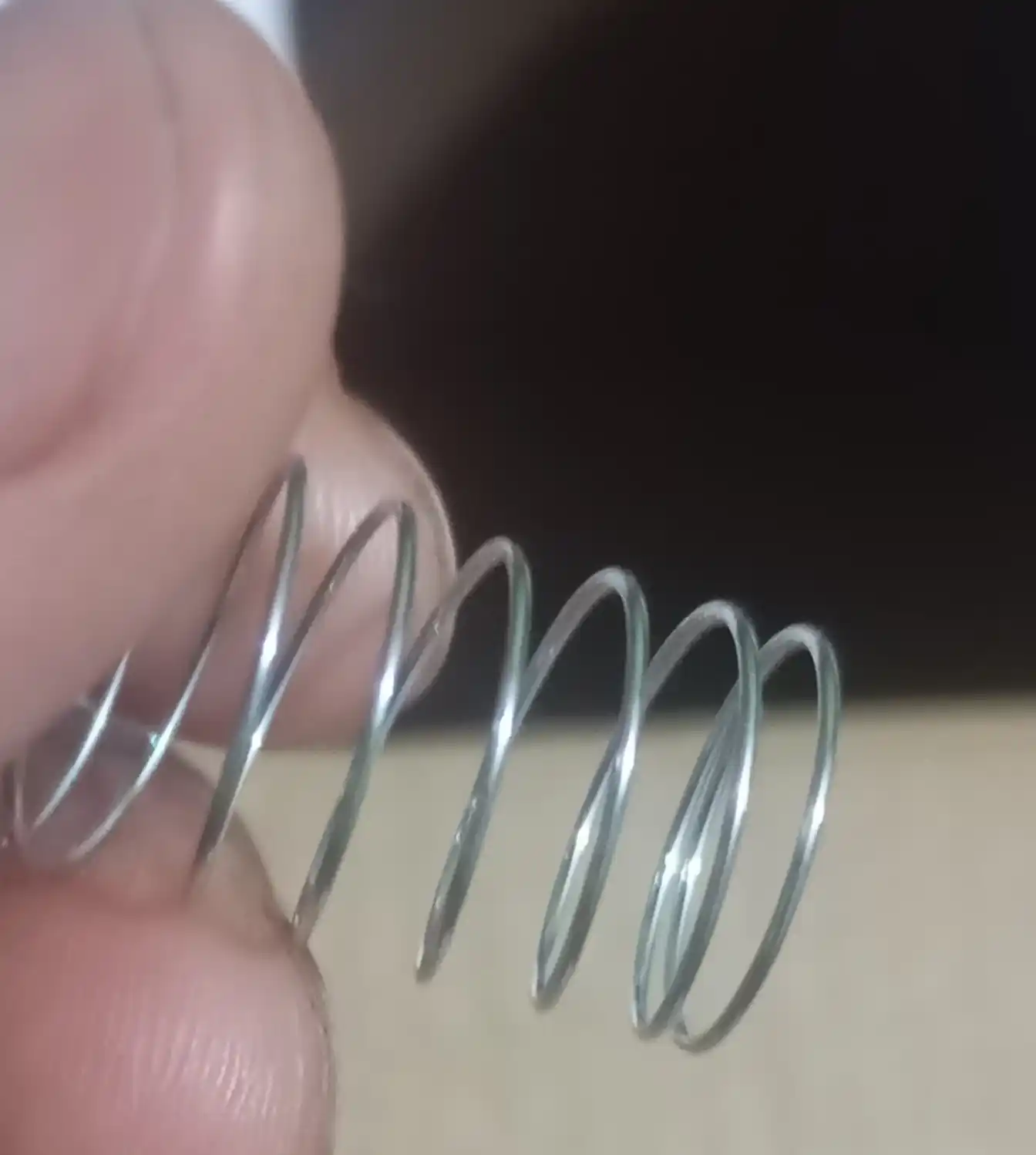 Tikuv mashinasi, mini, uy uchun pedalli va LED yoritgichli mini elektr tikuv mashinkasi