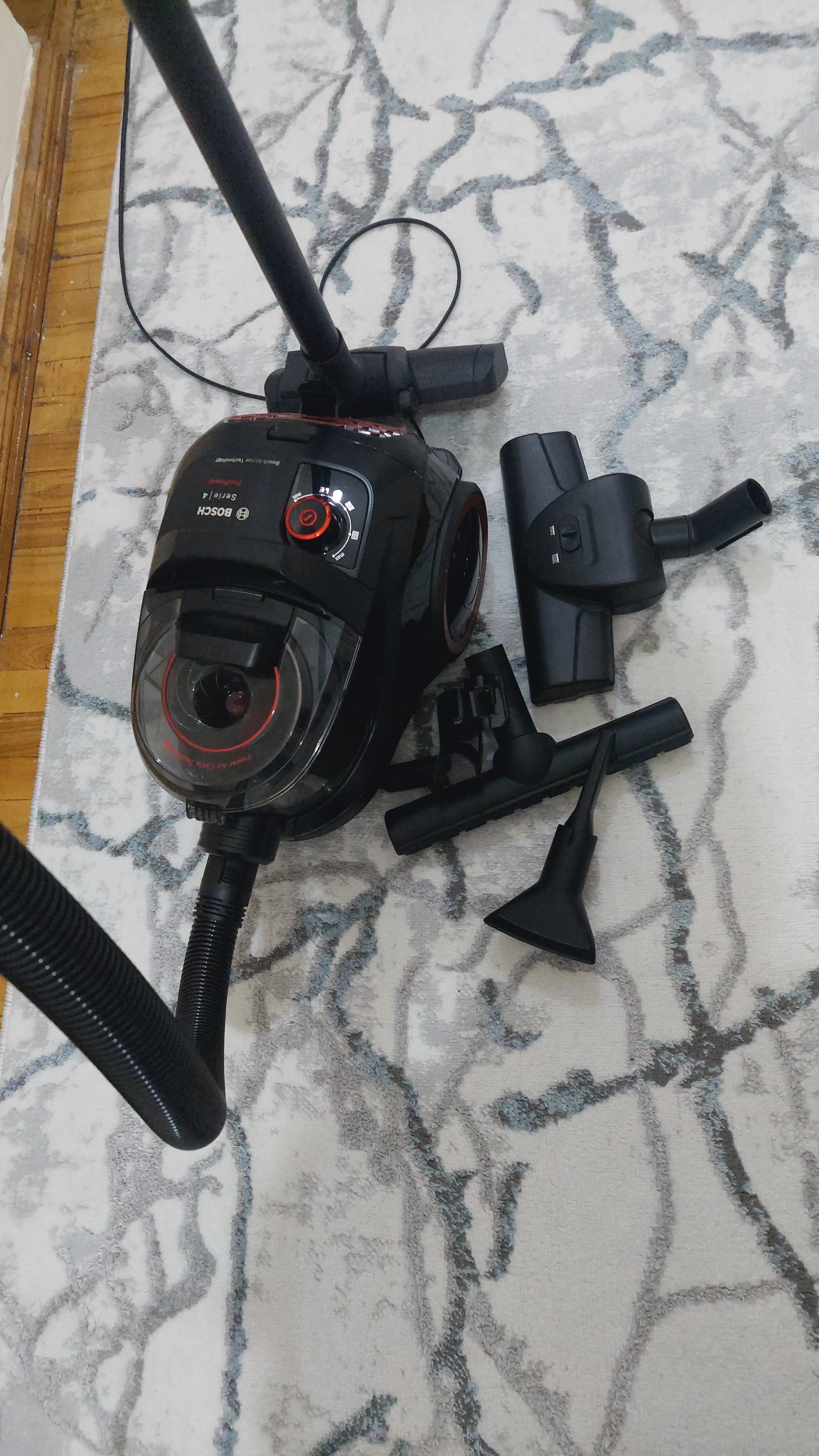 Пылесос Bosch BGS21POW2