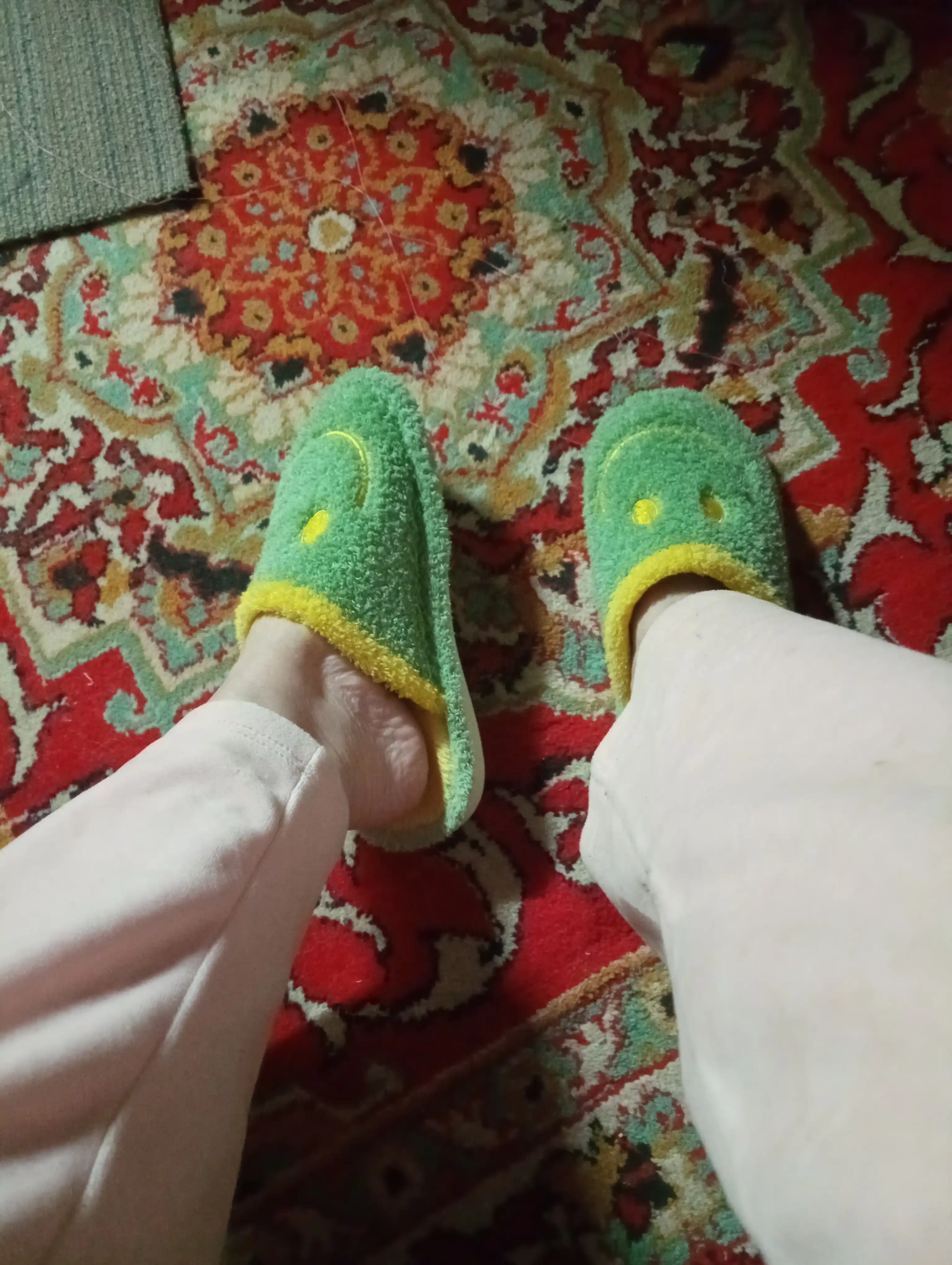 Тапочки для женщин и девочек