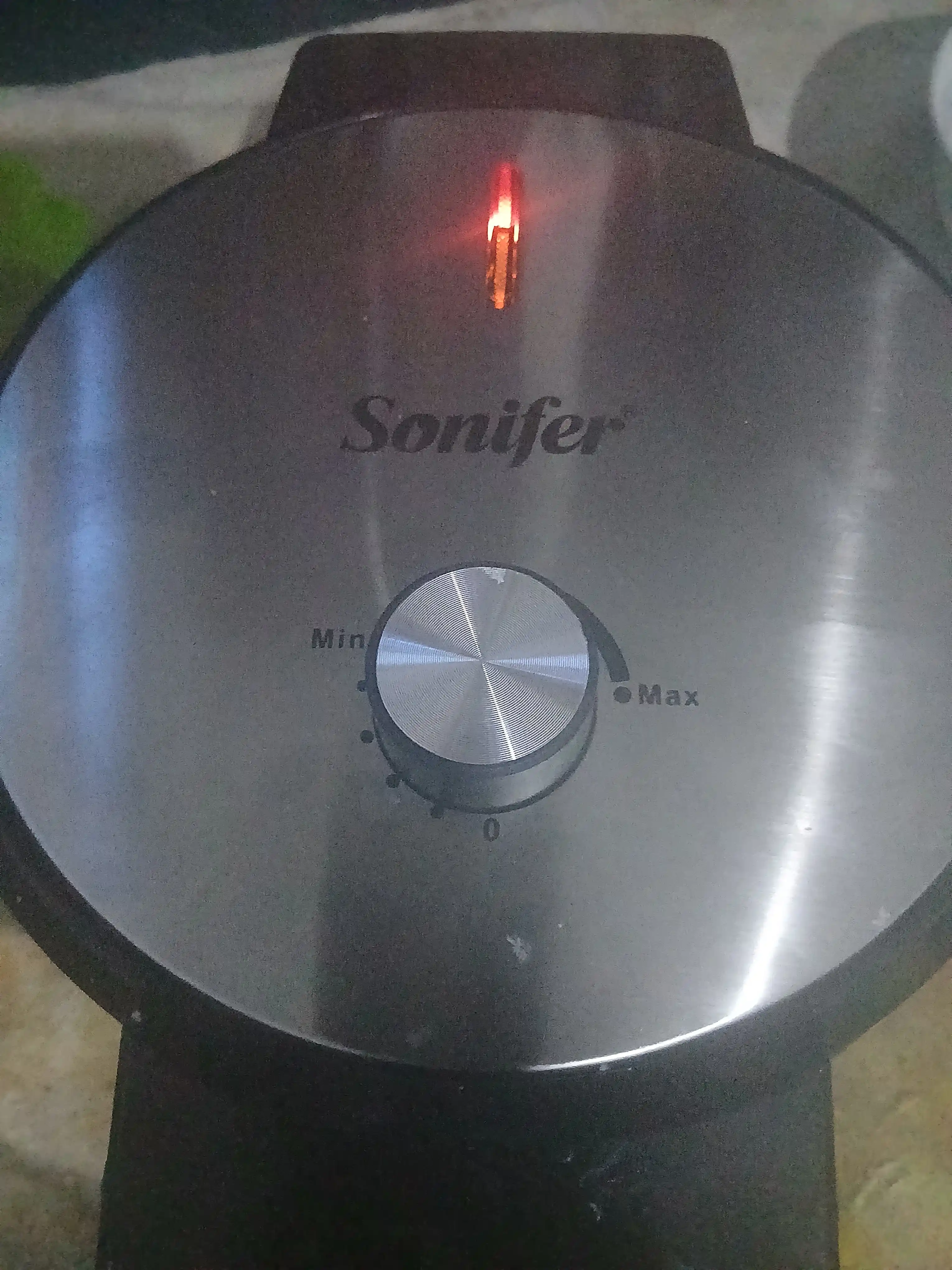 Вафельница Sonifer SF-6084