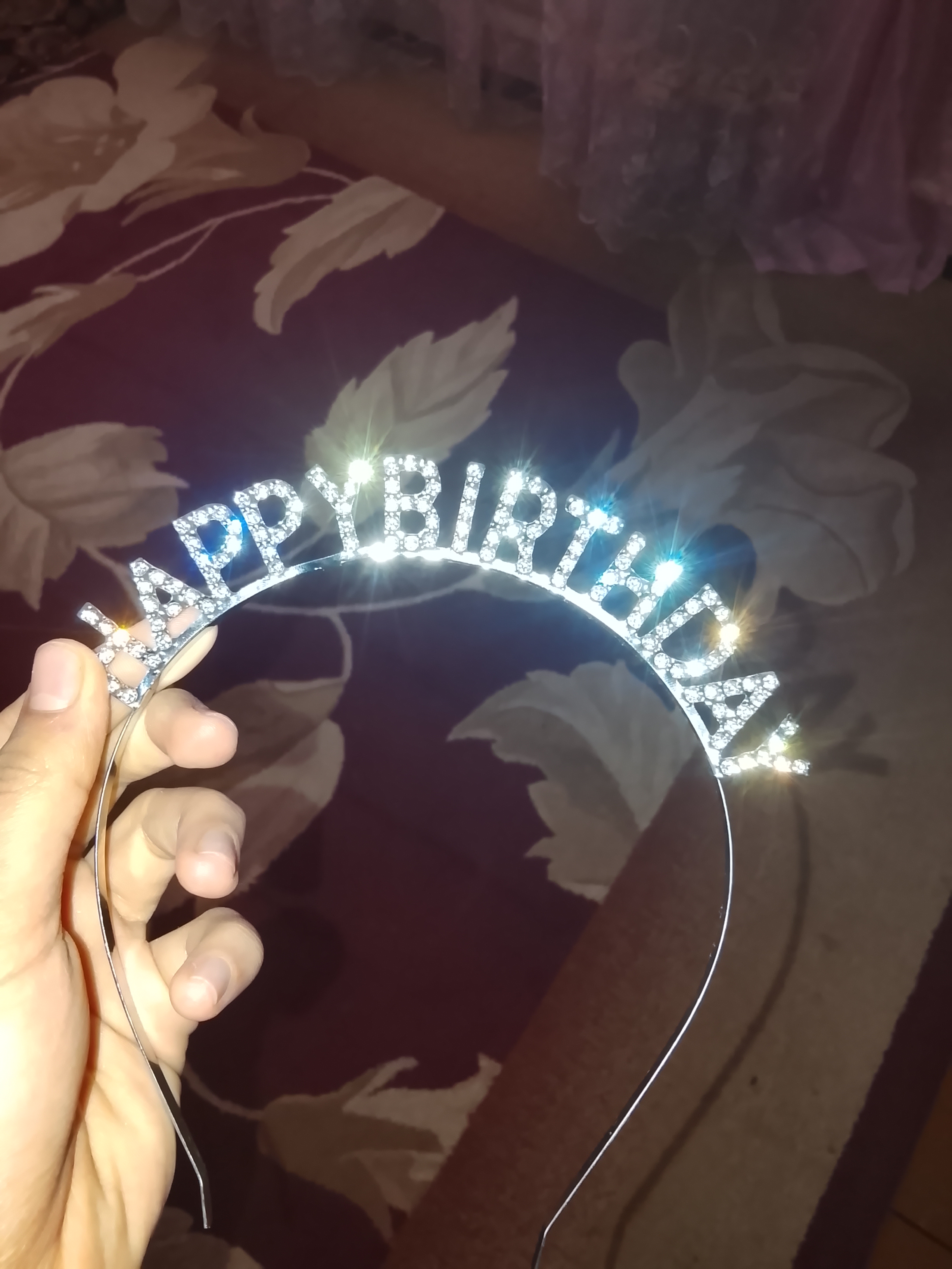 Ободок, Happy Birthday