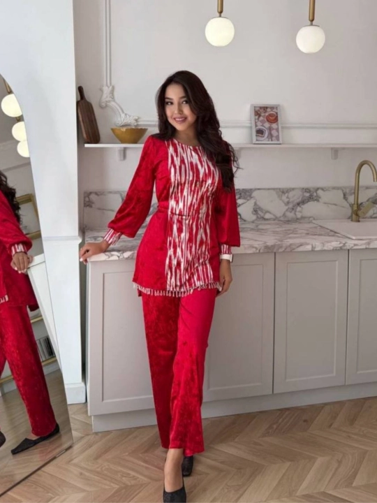 Milliy ayollar kostyumi - 
