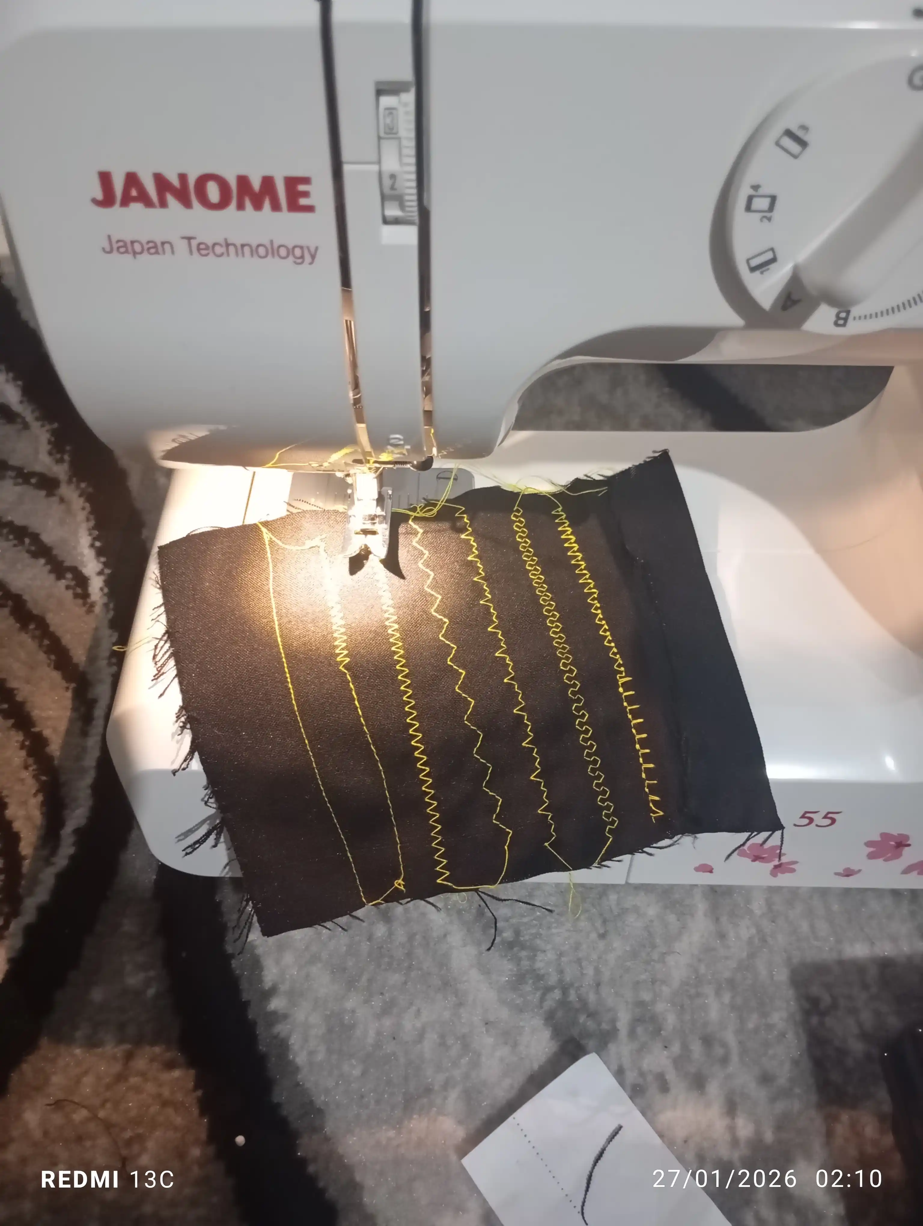 Tikuv mashinasi Janome MX 55