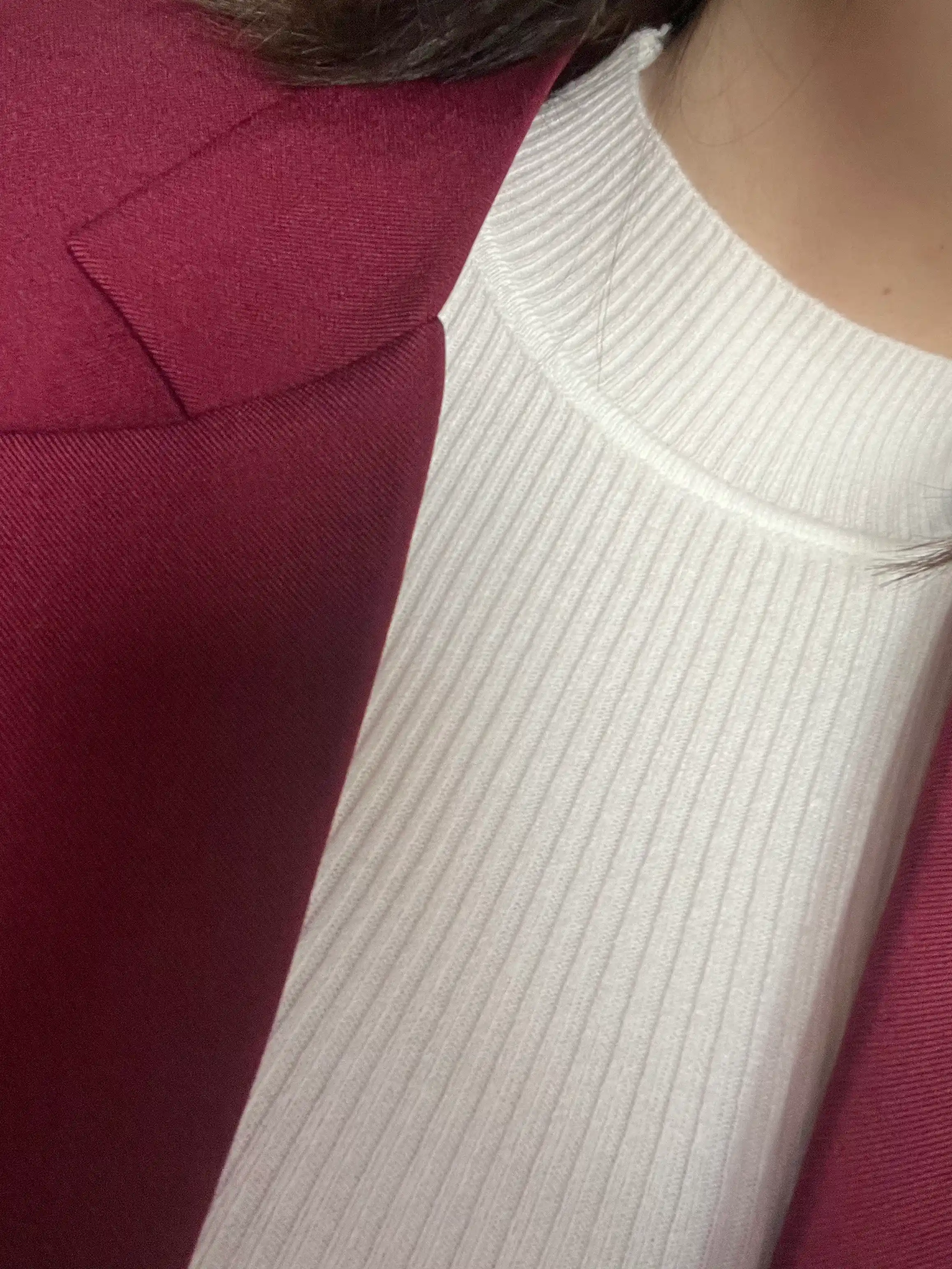 Женский базовый водолазка – slim-fit, подходит под жакет и рубашку, мягкий трикотаж