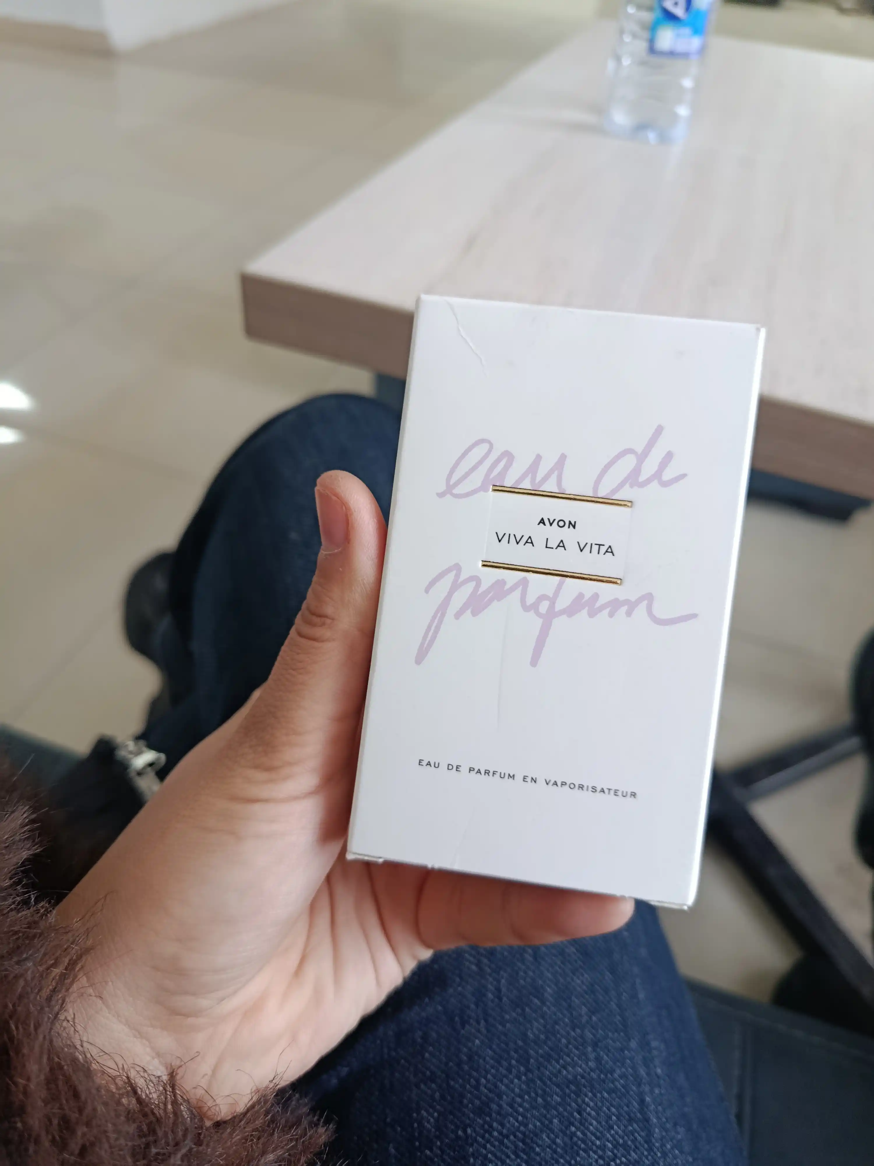 Parfyumlangan suvi Avon Viva la Vita, 50 ml