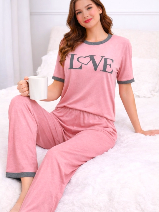 Ayollar uchun uy uchun to'plam, 3 tasi 1 da pijama, razmer standart 46-48-50-52, viskoza