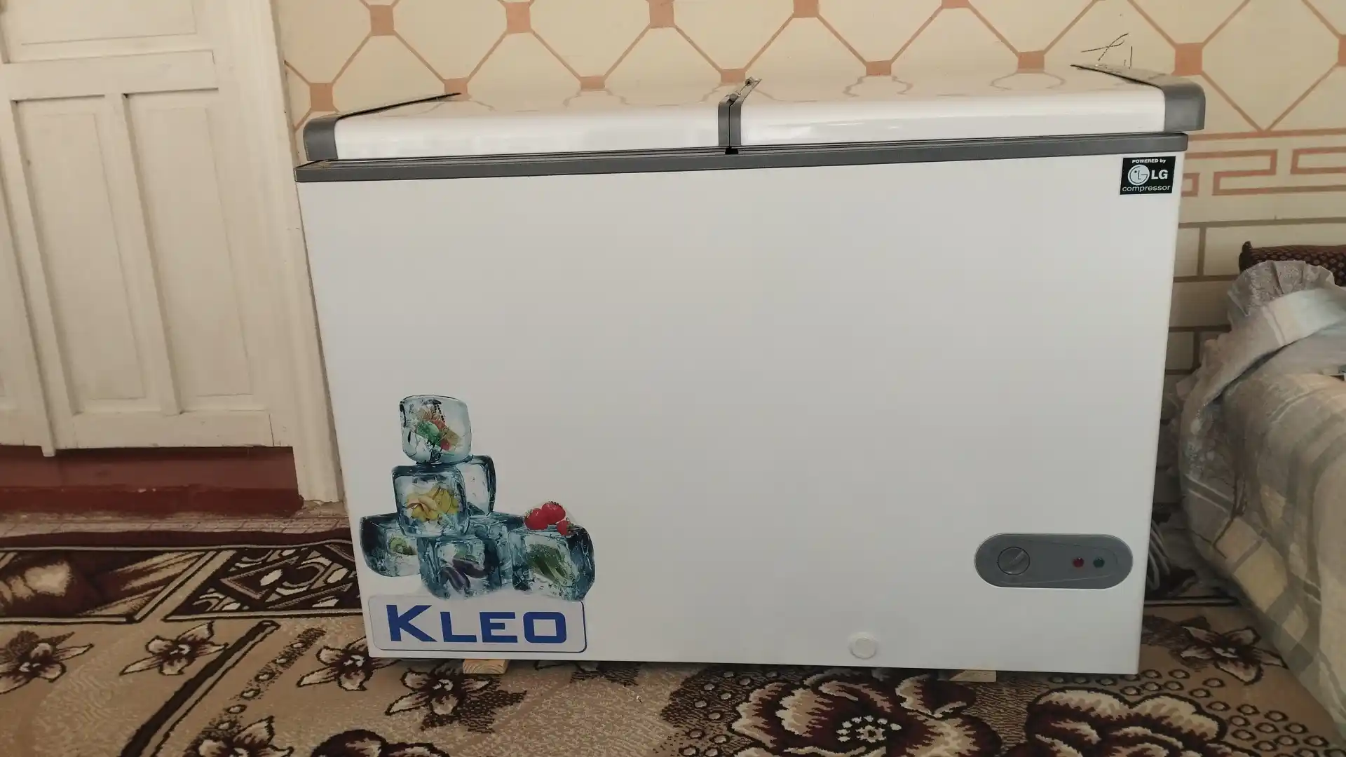 Морозильник Kleo KDF 300, 220 л, R600a, до -23C, энергоэффективный морозильный ларь
