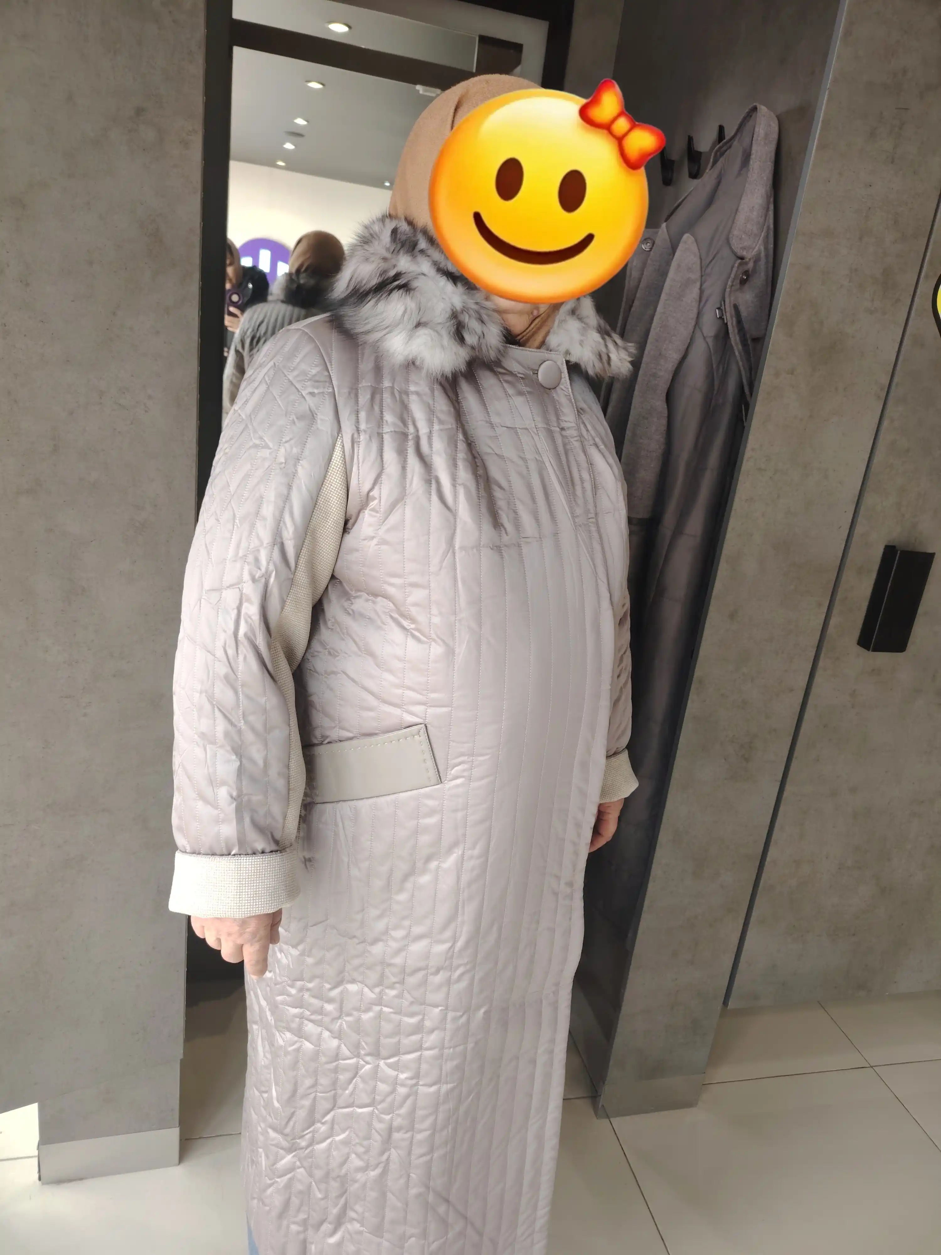 Ayollar kutkasi, paltosi, tabiiy mo'yna, 1.2м