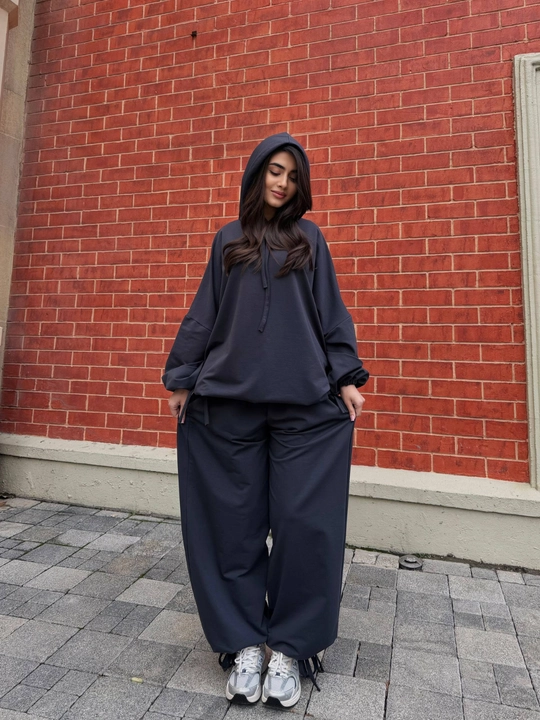 Ayollar sport kostyumi ikki qismli, hudi va jogger shim oversize, kundalik to‘plam