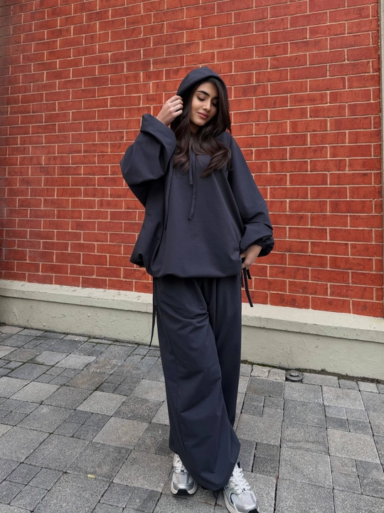Ayollar sport kostyumi ikki qismli, hudi va jogger shim oversize, kundalik to‘plam