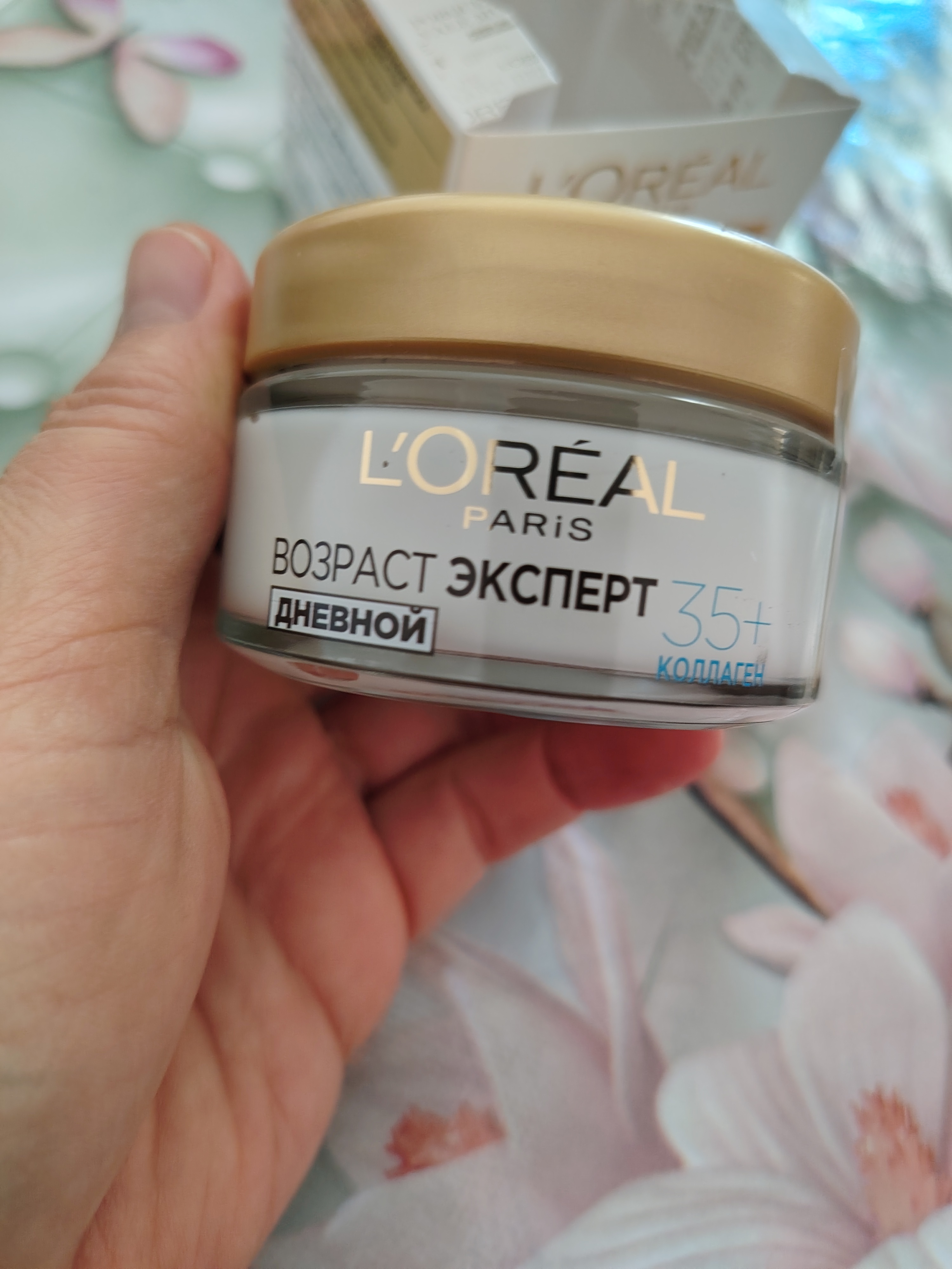 Yuz uchun krem L'Oreal Paris Yosh mutaxassisi, ajinlarga qarshi 35+, kunduzgi, 50 ml