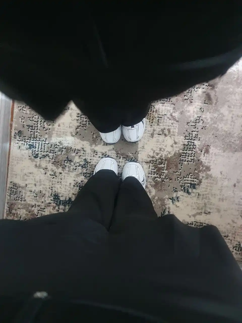 Ayollar uchun krossovkalar NEW Balance 530 kuz mavsumi uchun