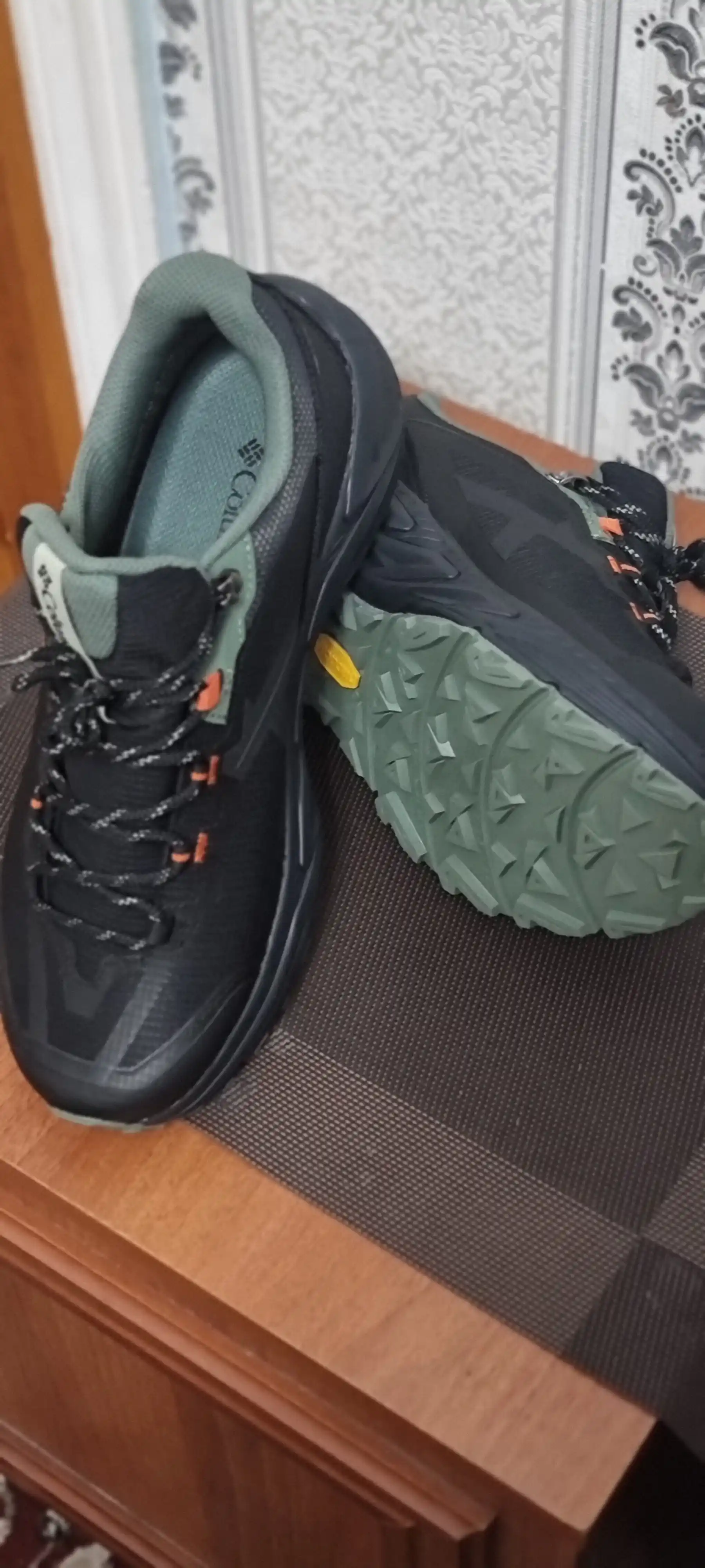 Термо кроссовки, Vibram подошва, спортивная обувь Gore-Tex, сезон: зима-весна-осень