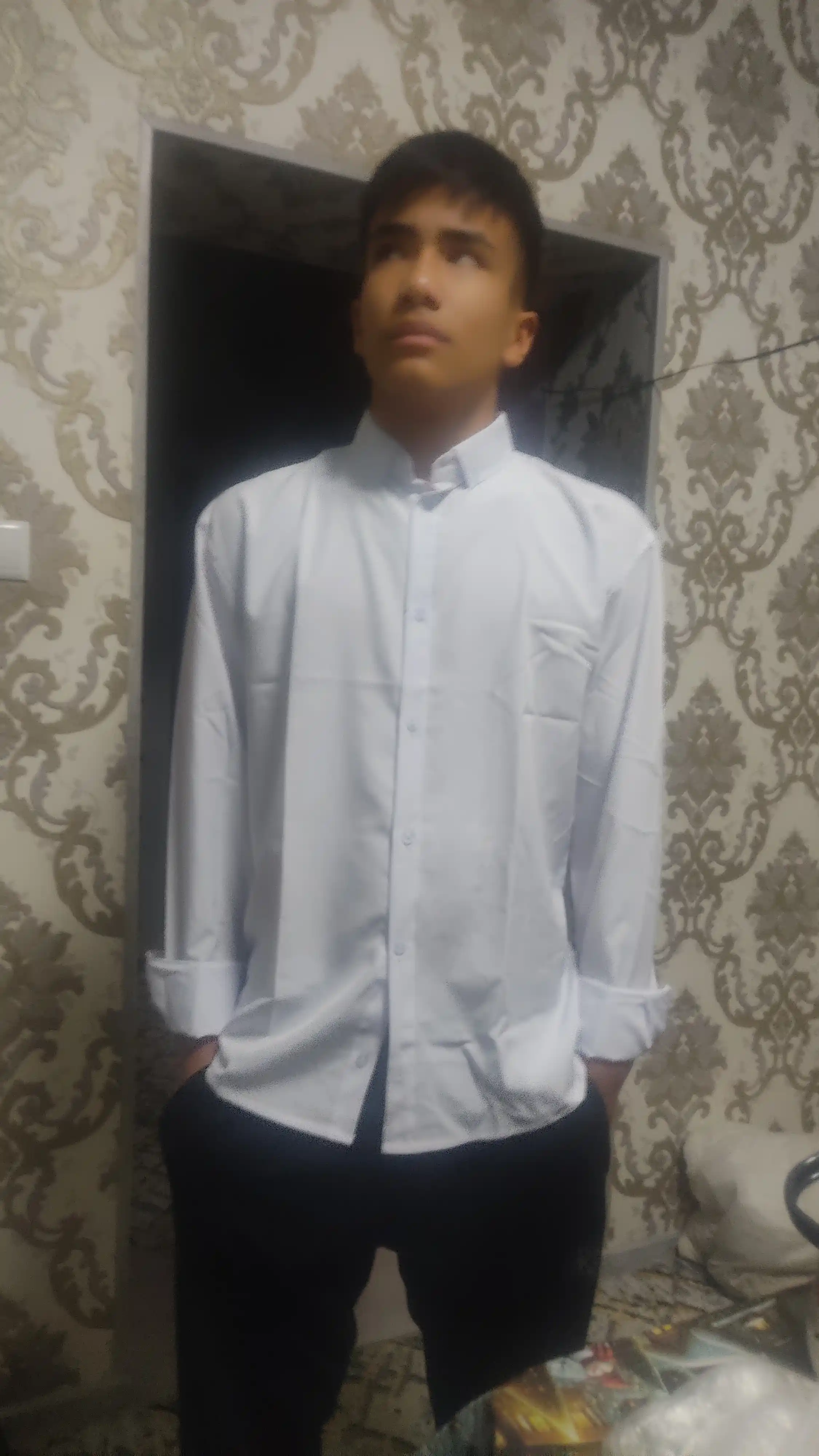 Erkaklar ko‘ylagi, klassik, belga yopishgan, yo‘l-yo‘l, bir xil rangli Slim Fit