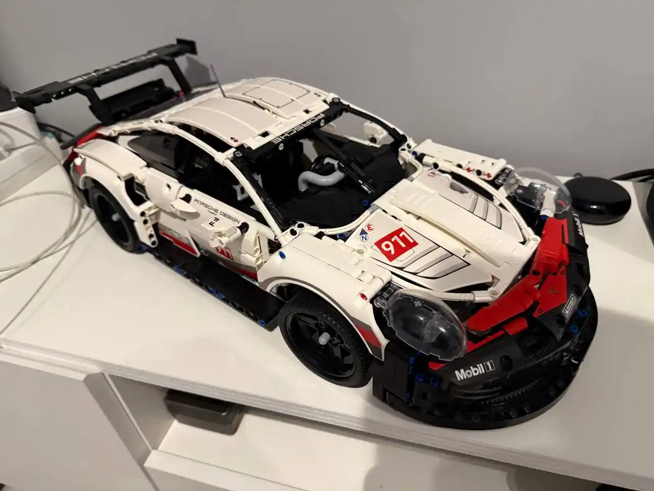 Formula 1 poyga mashinasi konstruktori, katta model 1:8 Technic, LEGO bilan mos keladi