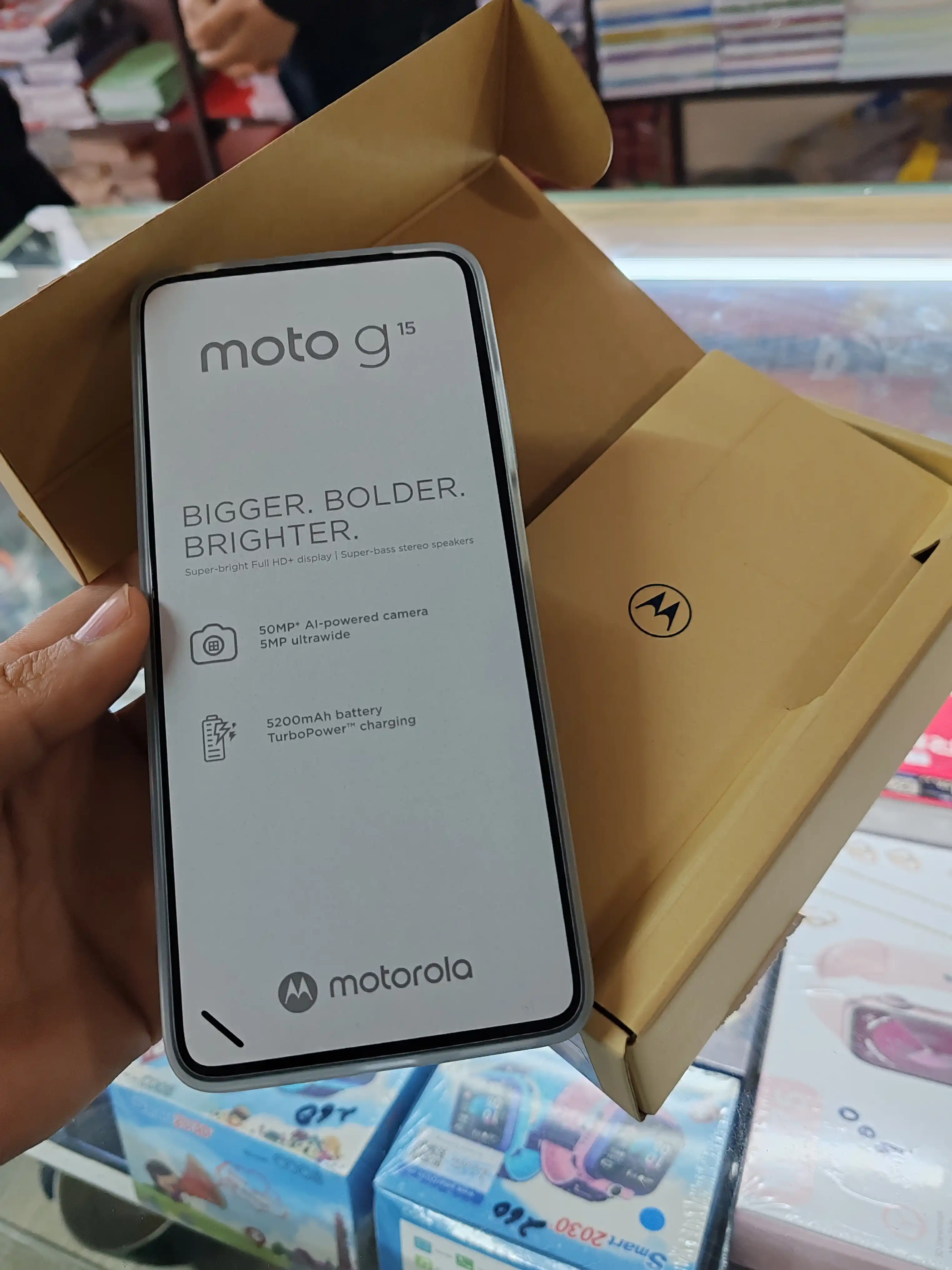 Смартфон Motorola G15 телефон, 8/256 GB, NFC, Full HD+, аккумулятор 5200 мАч, 6.72”