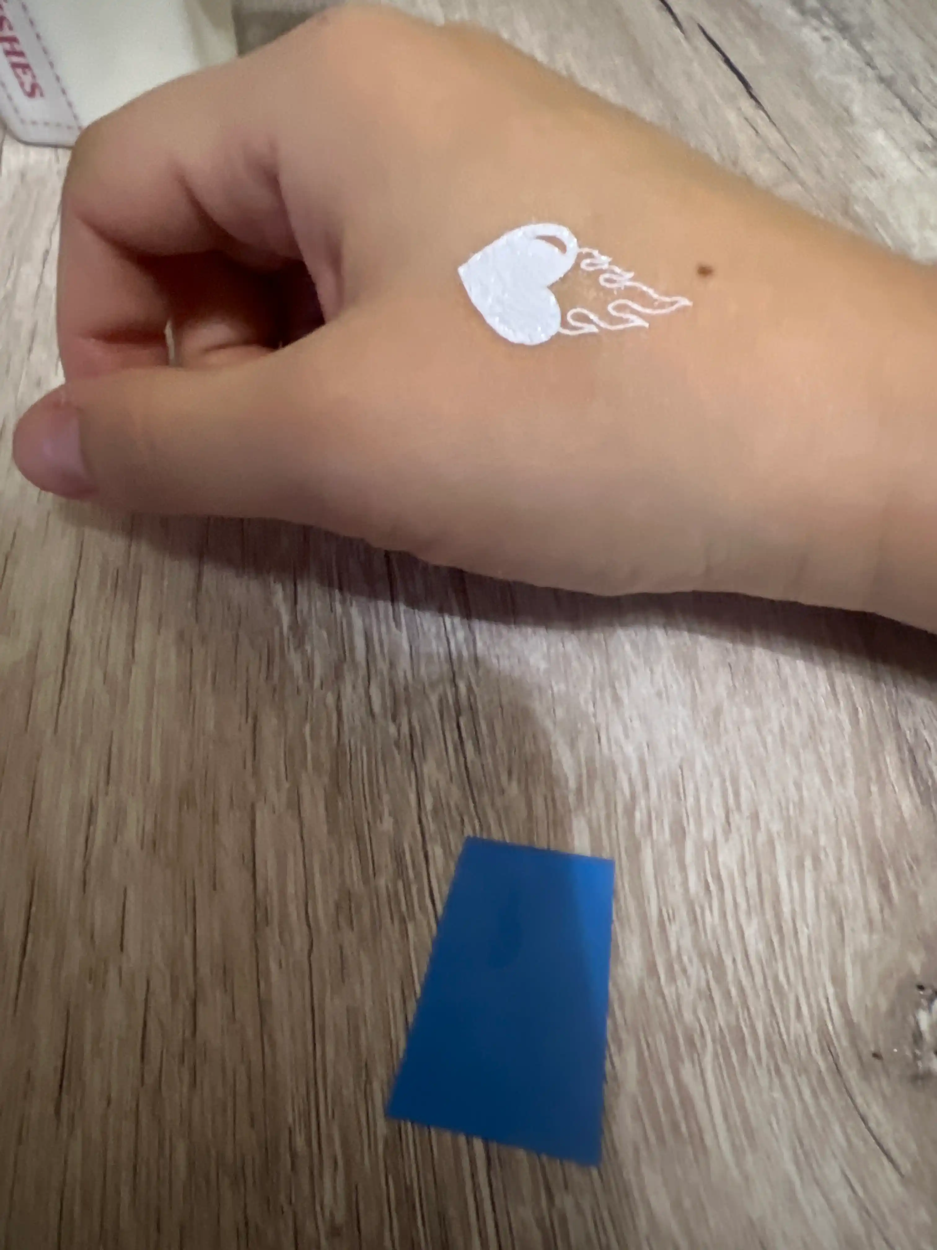 Ayollar uchun vaqtinchalik tatuirovkalar, qizlar uchun tatu stikerlari