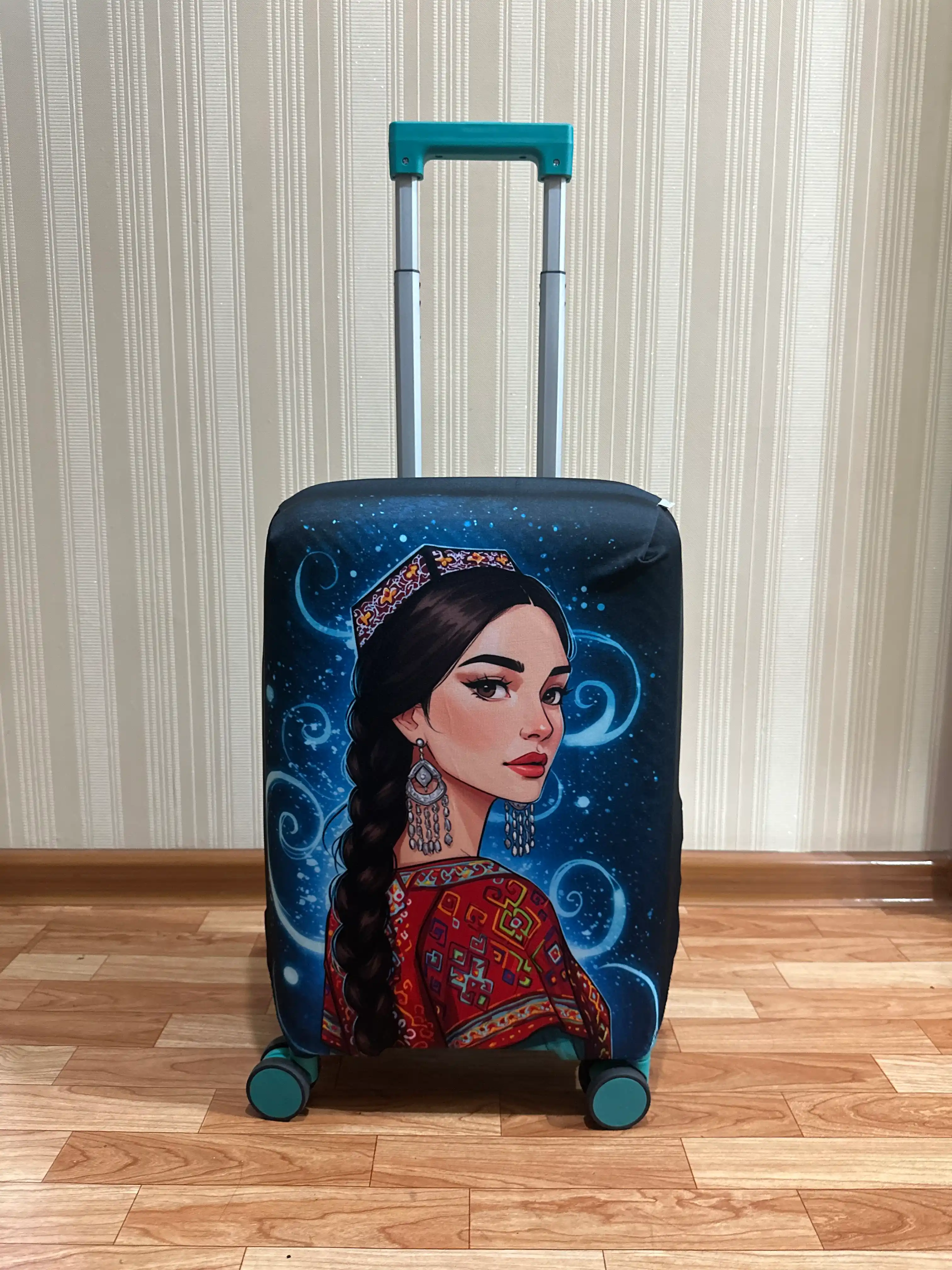 Чехол для чемодана Willmoda с ярким авторским дизайном