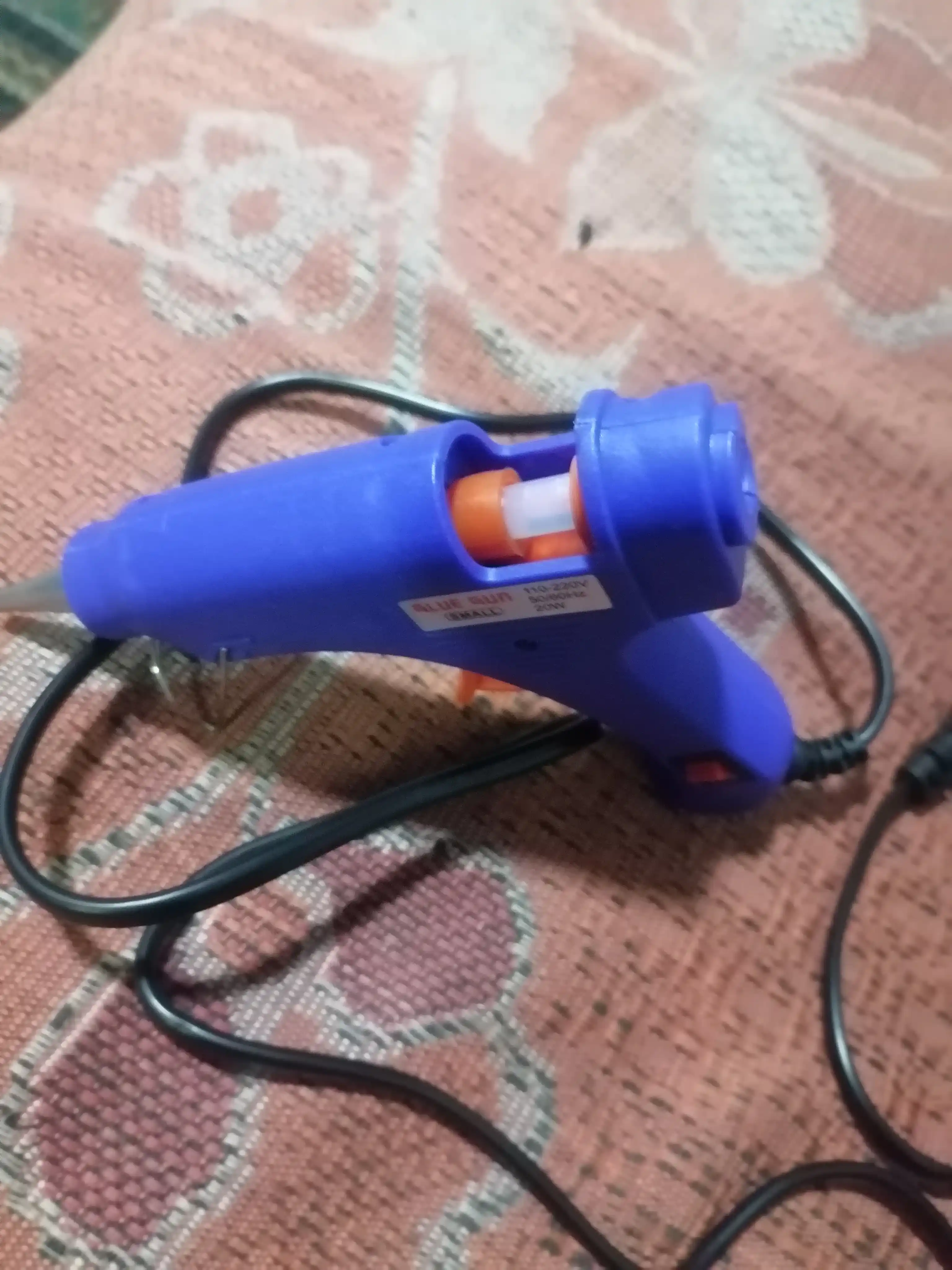 Пистолет клей- 20 W, белый и синий