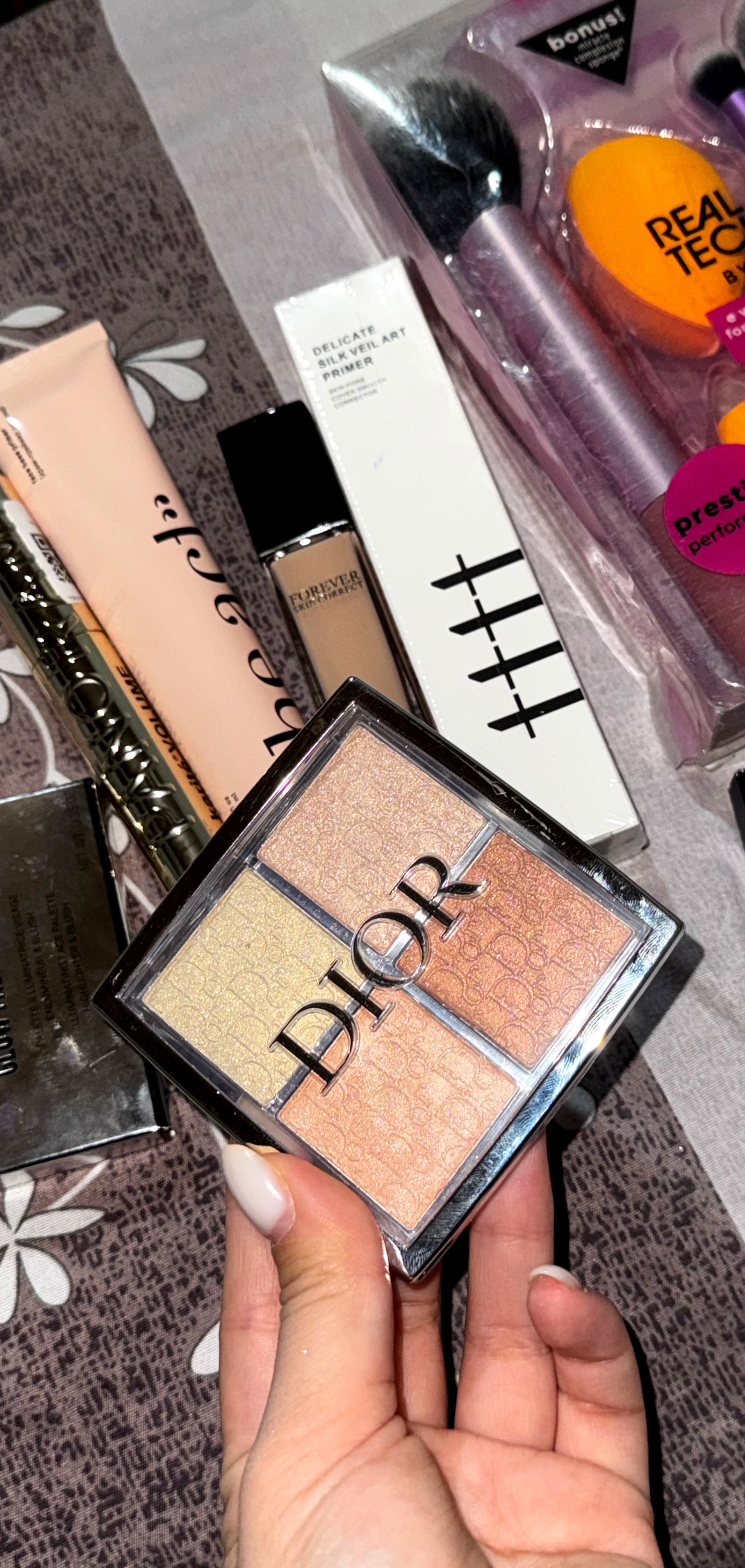 Dior Хайлайтер Dior backstage палетка оттенок 001, 002, 003, 004
