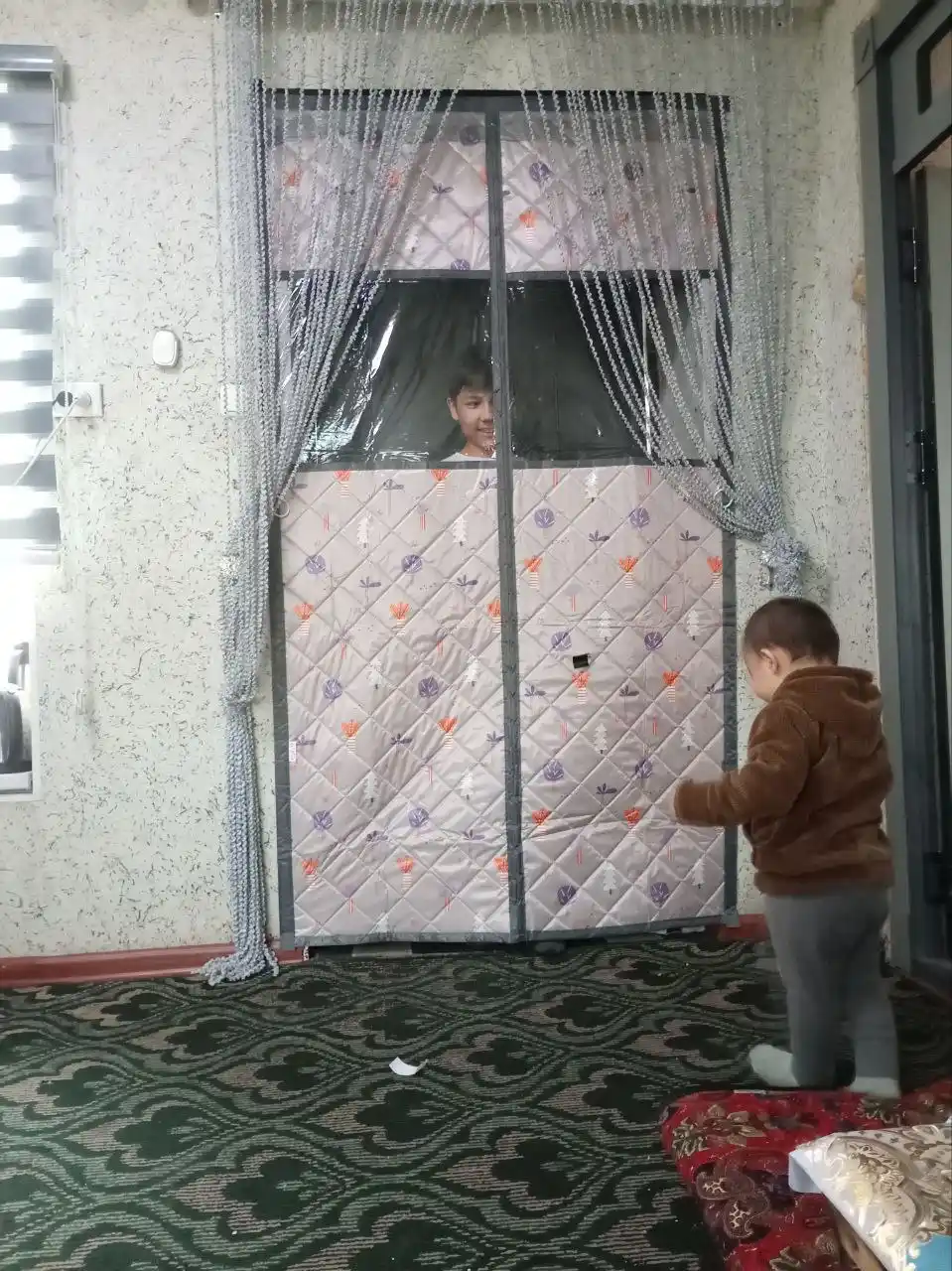 Тёплая штора на входную дверь — магнитная, 90/100/120/150×210 см, три цвета