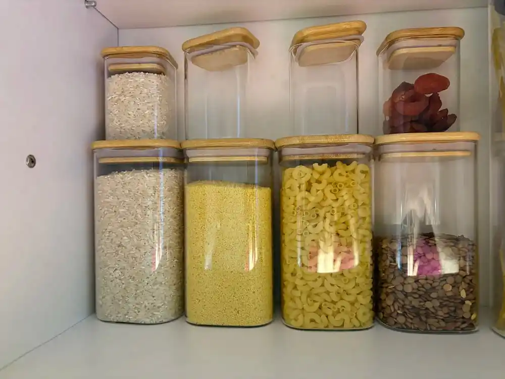 Shisha idish, quruq mahsulotlar uchun, germetik, 600–1200 ml, qoshiq bilan to‘plamda