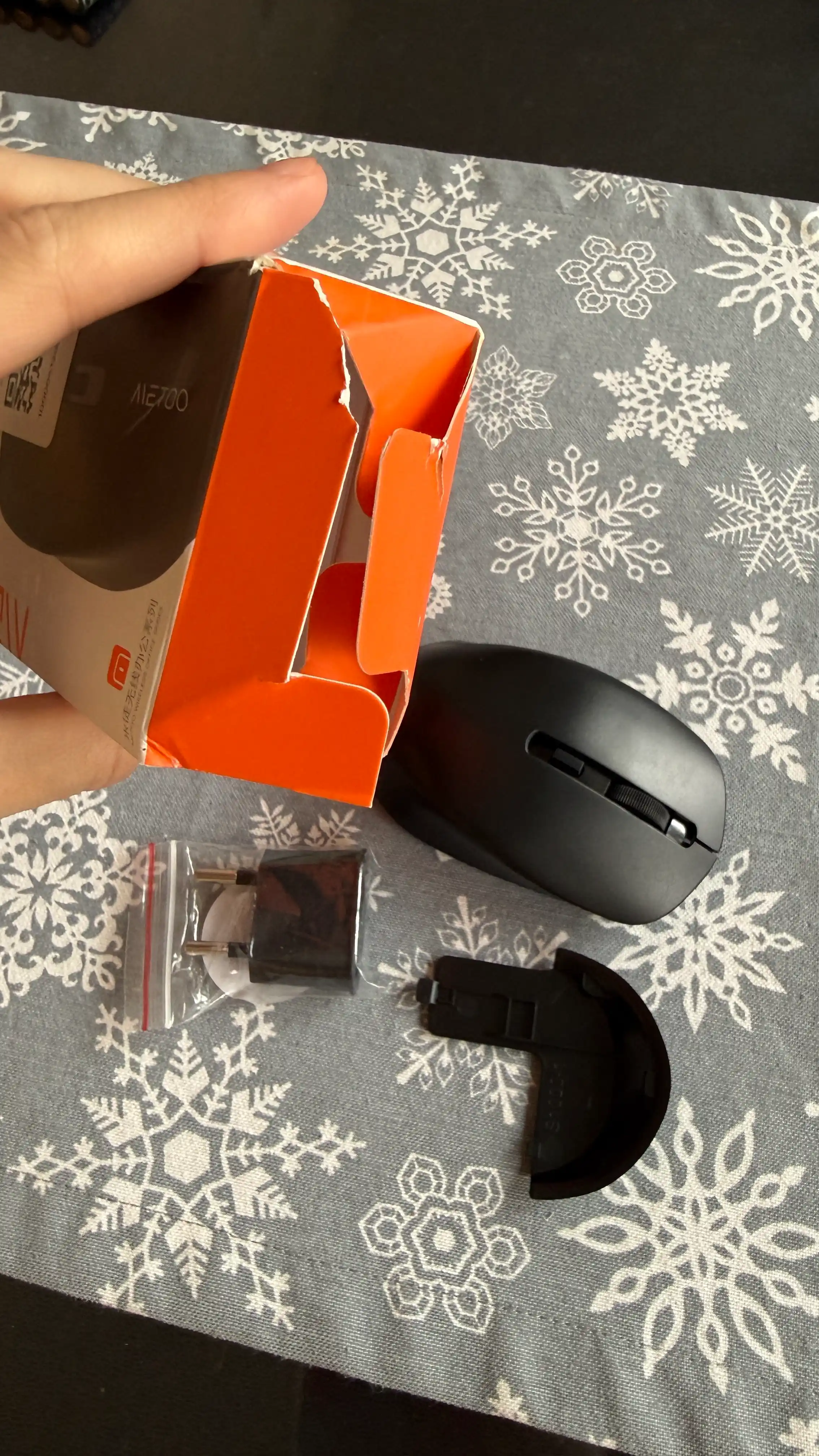 Metoo E0 2,4G + Bluetooth jim ishlovchi simsiz sichqoncha, ergonomik