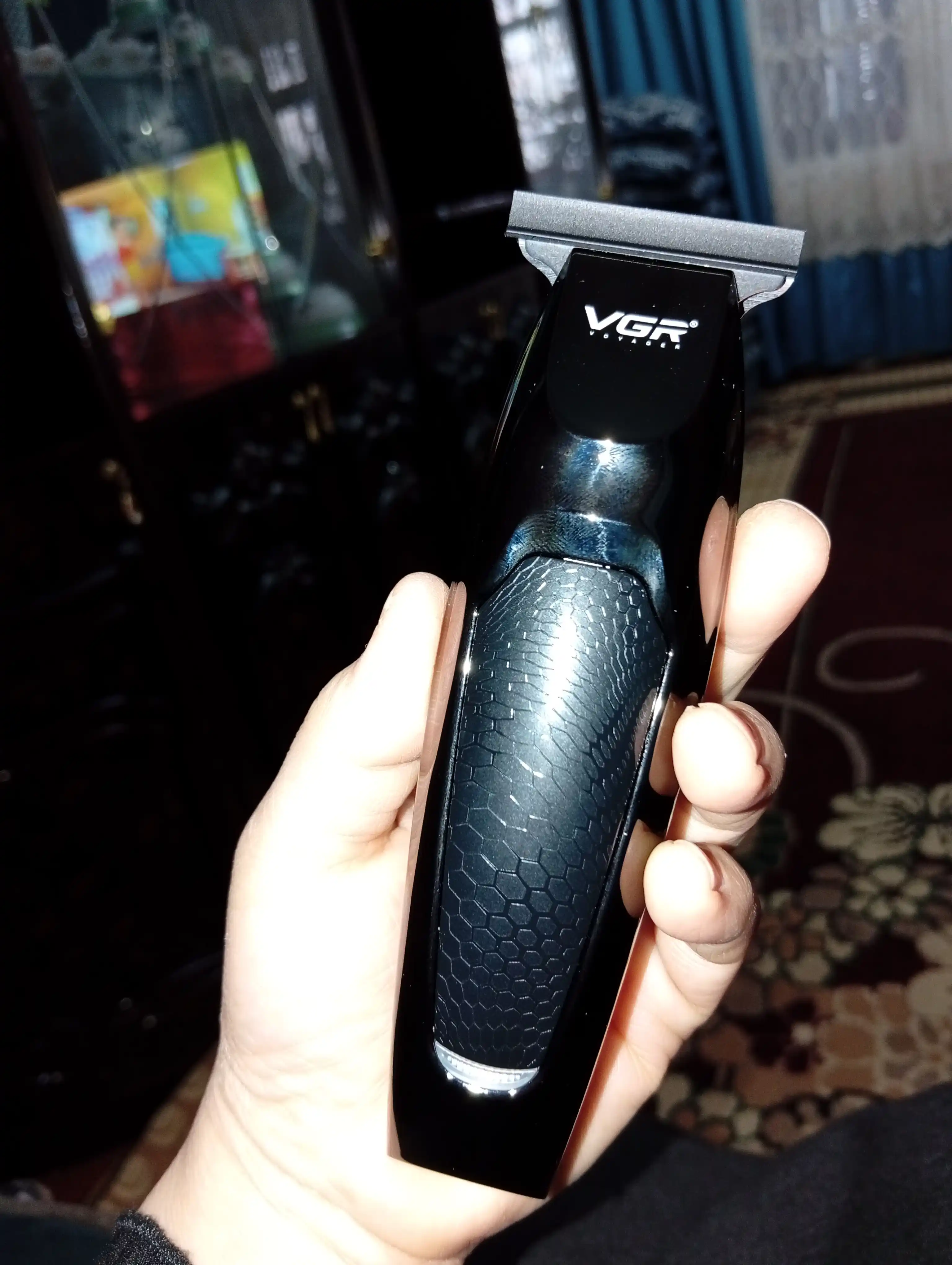 Trimmer soch olish mashinasi VGR V-030, trimmer soqol olish uchun mashina