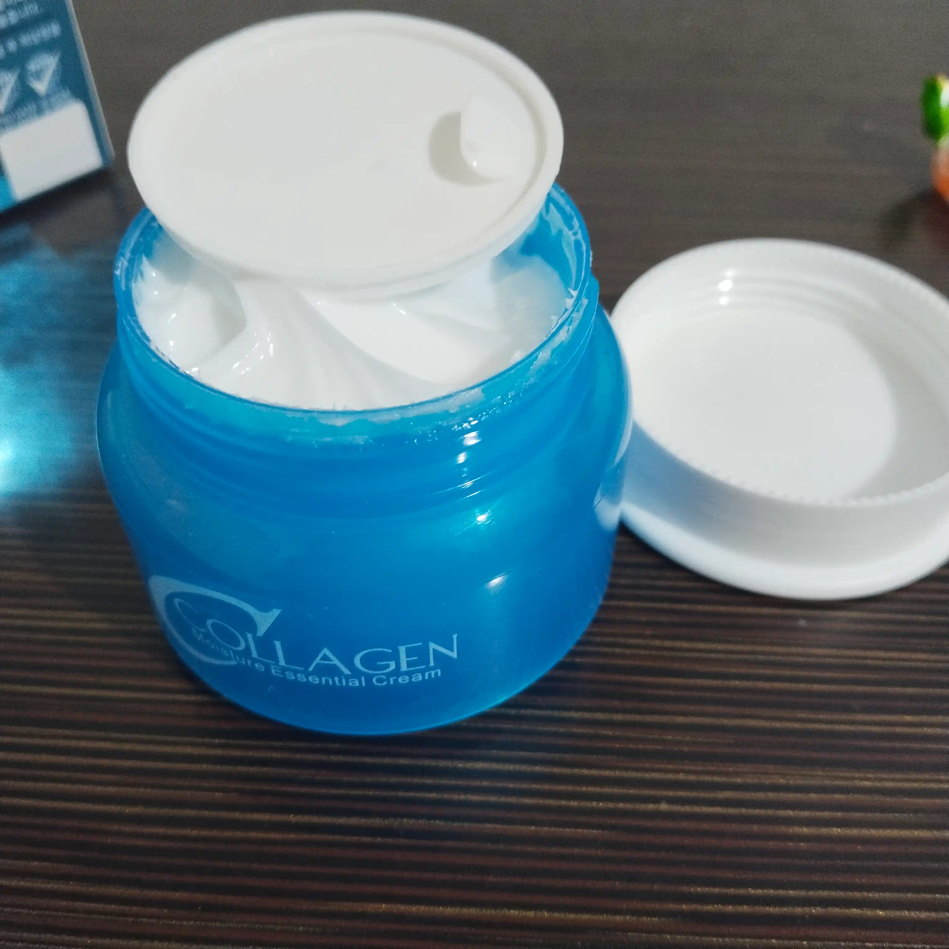 Yuz uchun oziqlantiruvchi namlantiruvchi krem, shilliq qavat musinlari ekstrakti, 80 gr