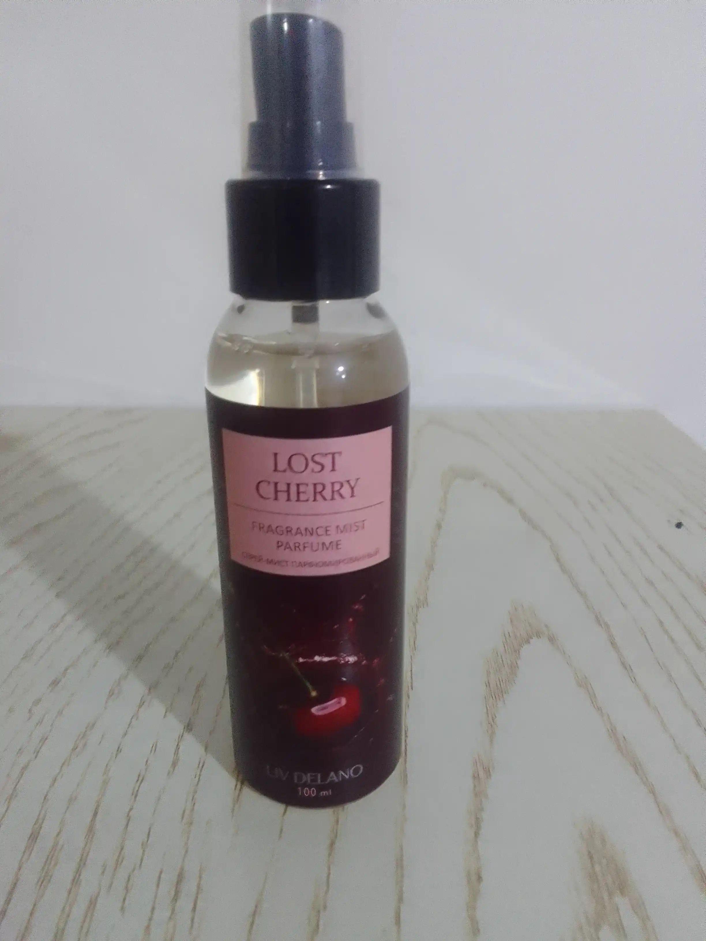 Parfyumlangan sprey-mist tana uchun Lost Cherry Liv Delano, ayollar uchun, 100 ml