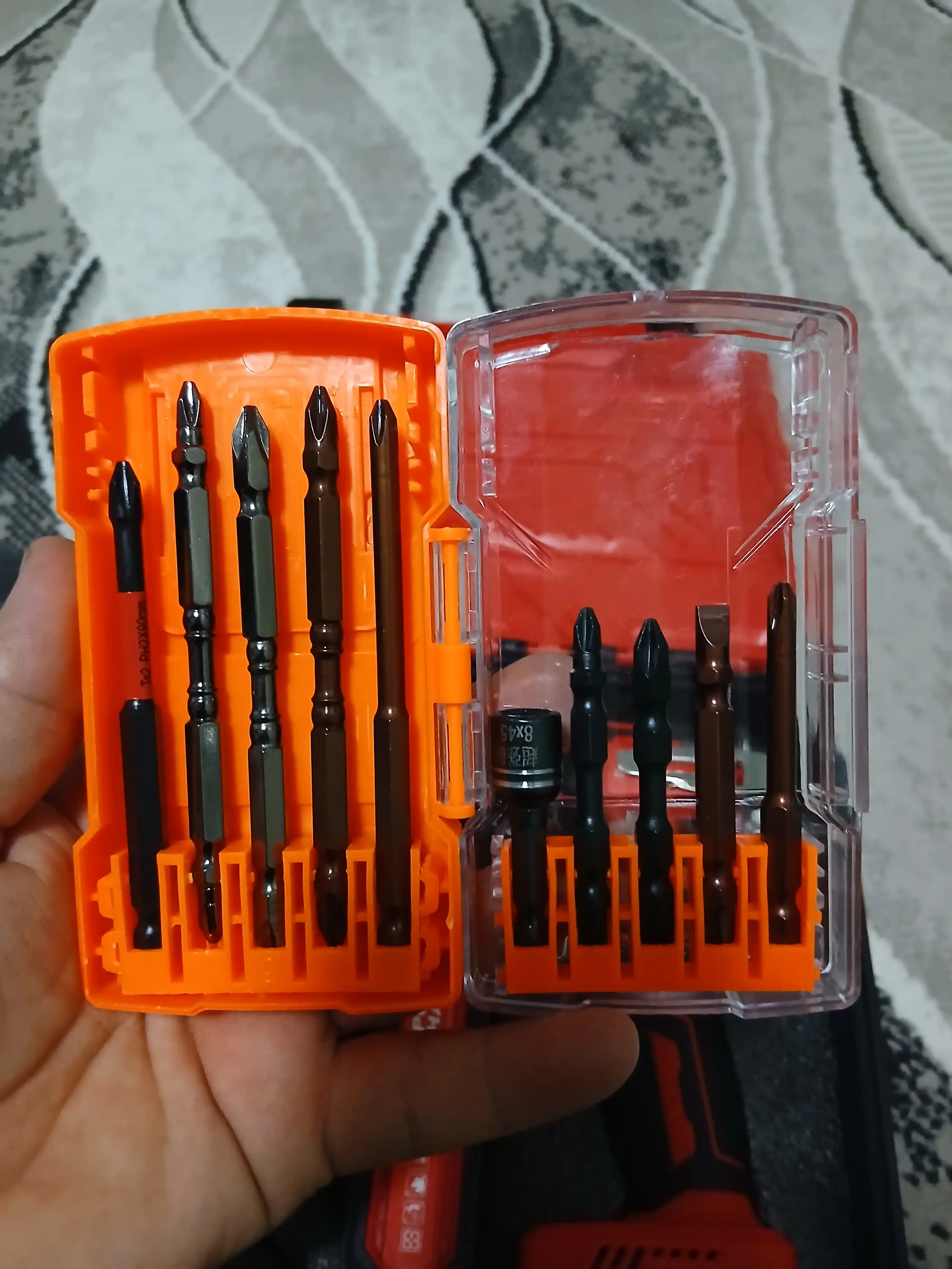Zarbali shurup buragich, cho'tkasiz motor, 10 mm, Milano 24 vt