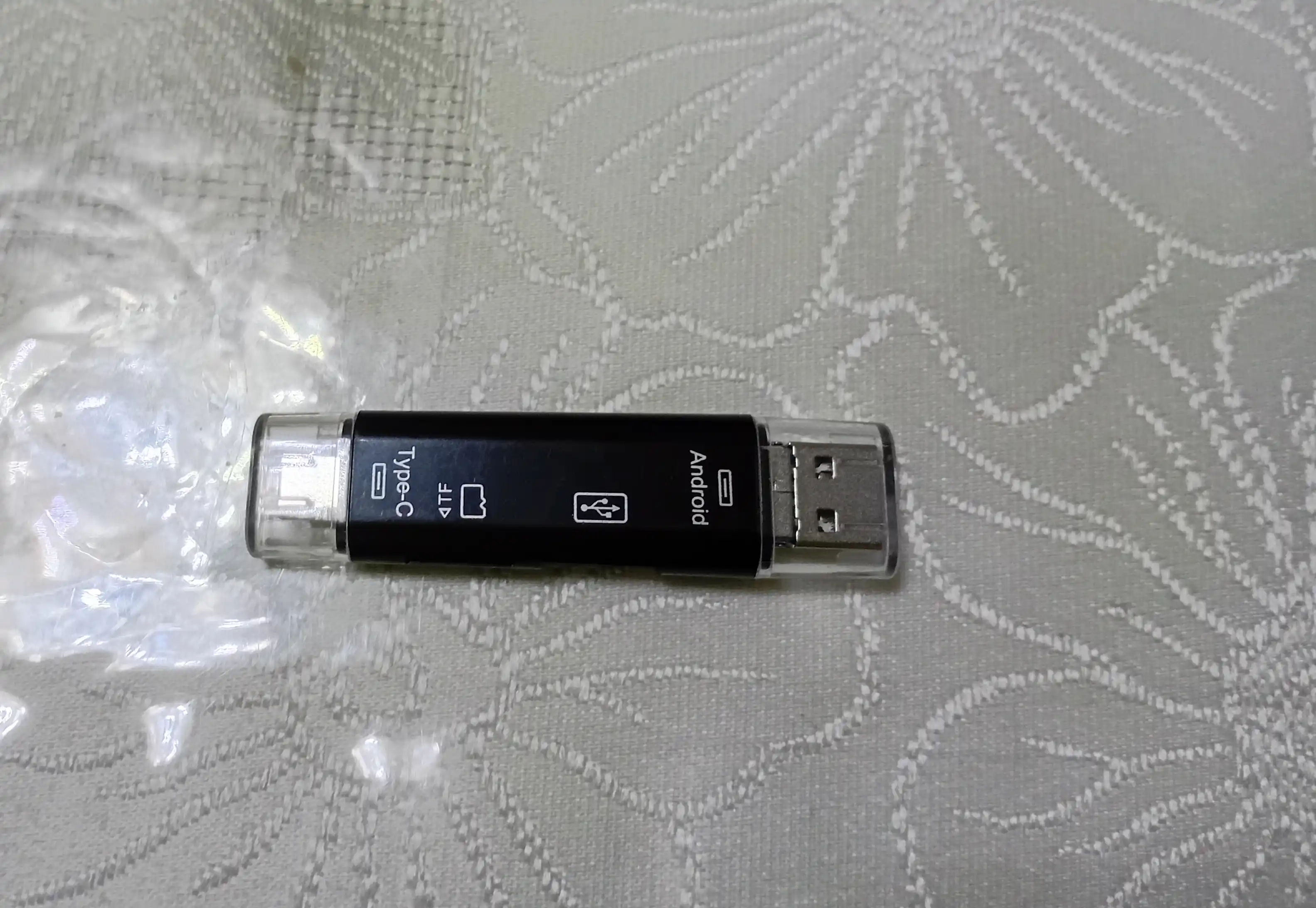 Ko'p funktsiyali, 5 tasi 1 da, USB kartani o'quvchi, Type-C, Micro USB, SD / TF kartalarini qo'llab - quvvatlash