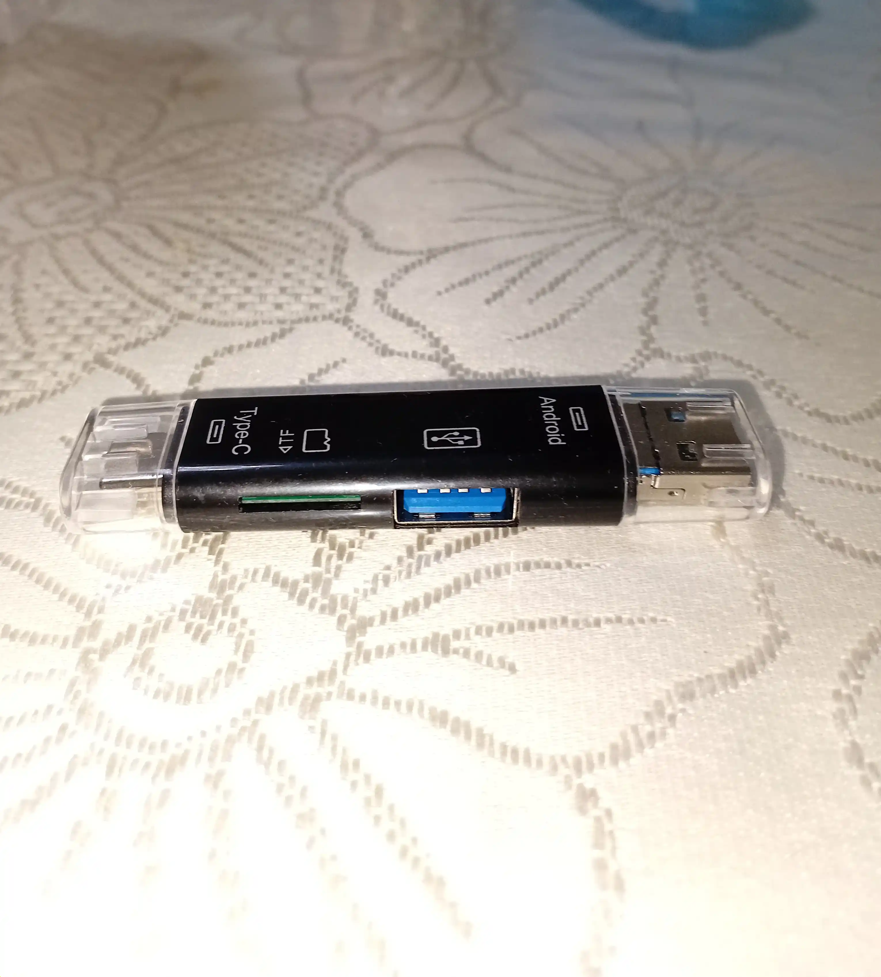 Ko'p funktsiyali, 5 tasi 1 da, USB kartani o'quvchi, Type-C, Micro USB, SD / TF kartalarini qo'llab - quvvatlash