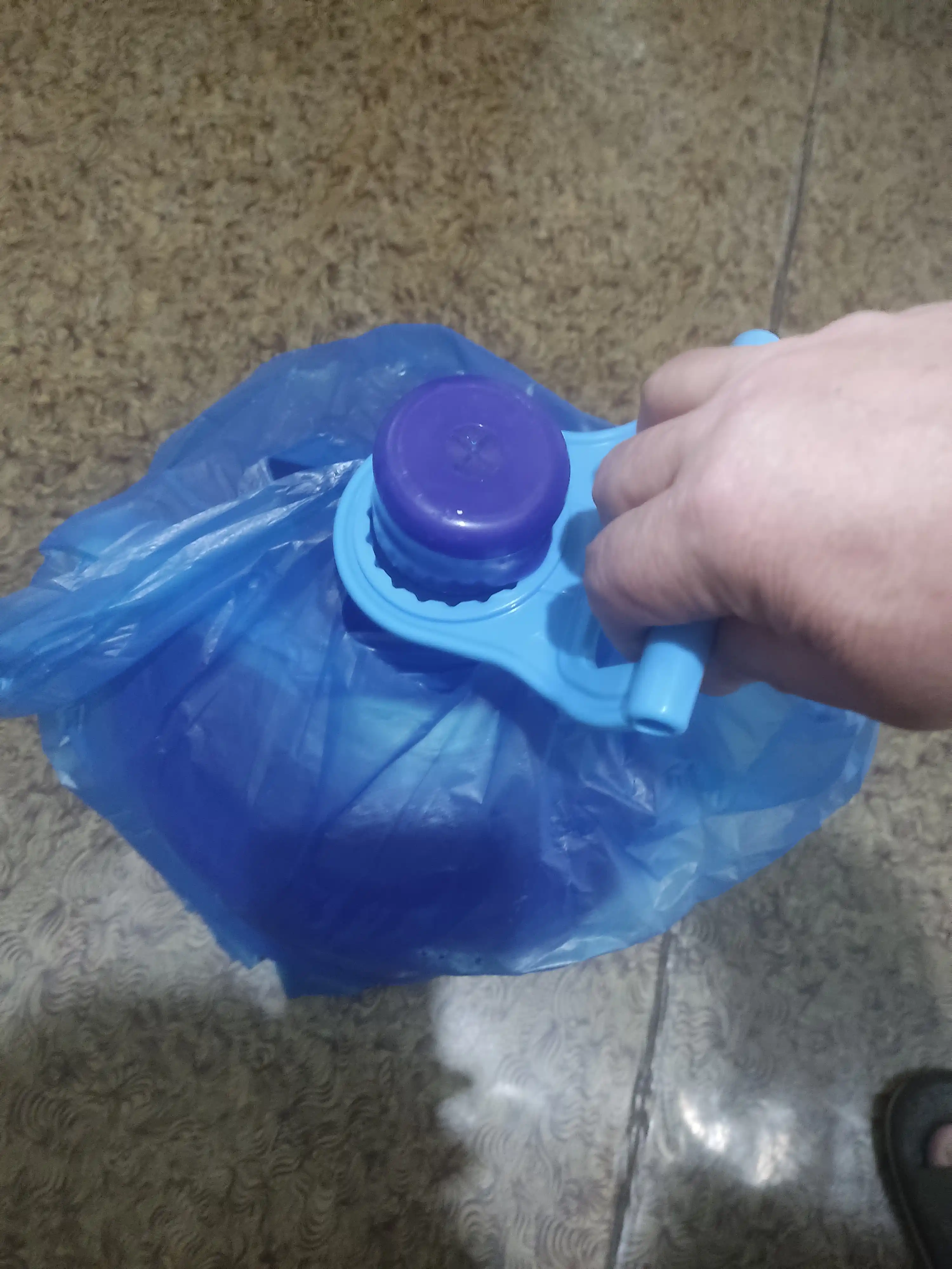 Ручка для переноса бутылки с водой в кулер, держатель для баклажки с помпой для переносит