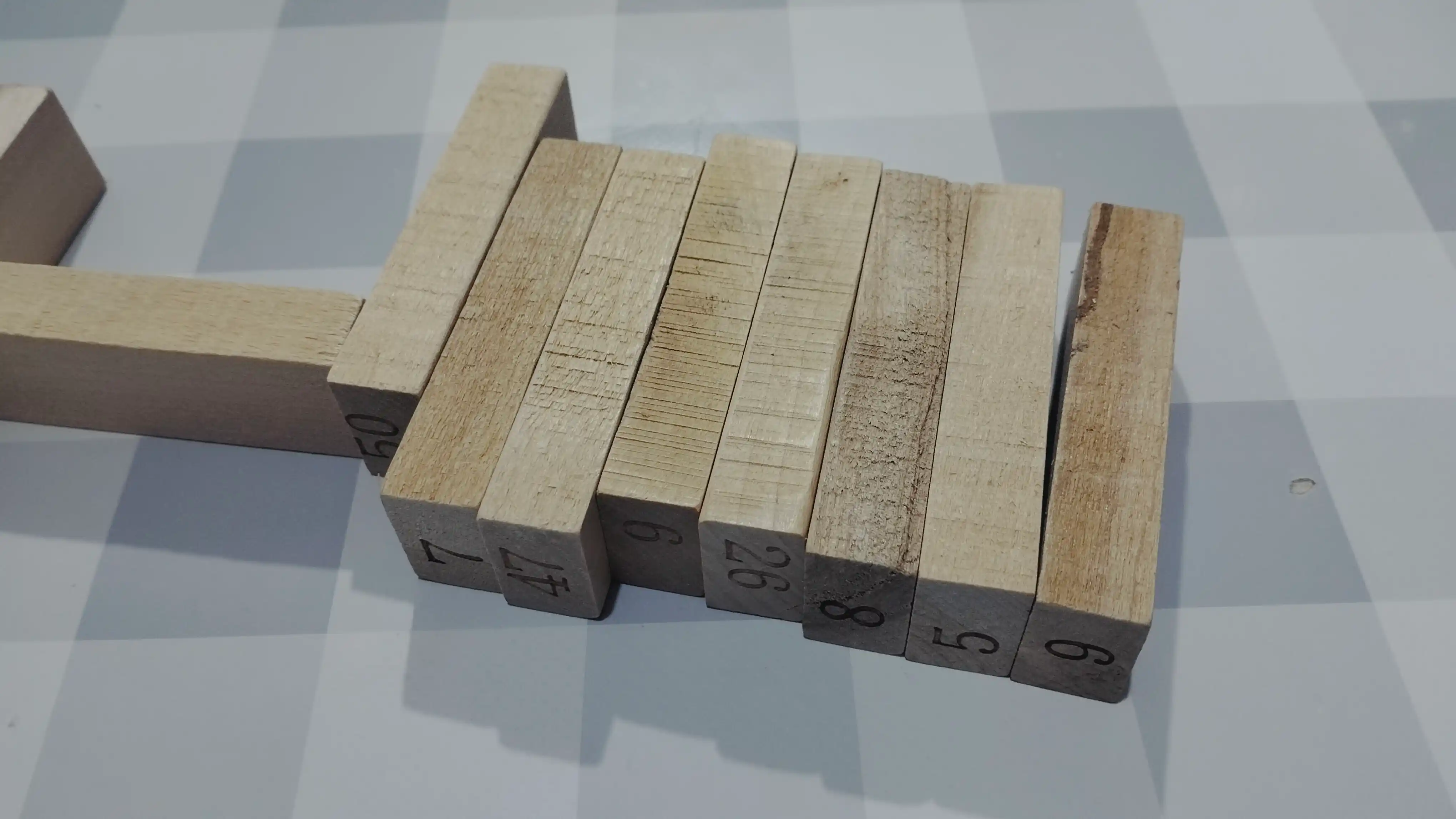 Stol o'yini Jenga, Qulayotgan minora, do'stlar va oila uchun