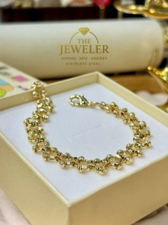 Коричневый
