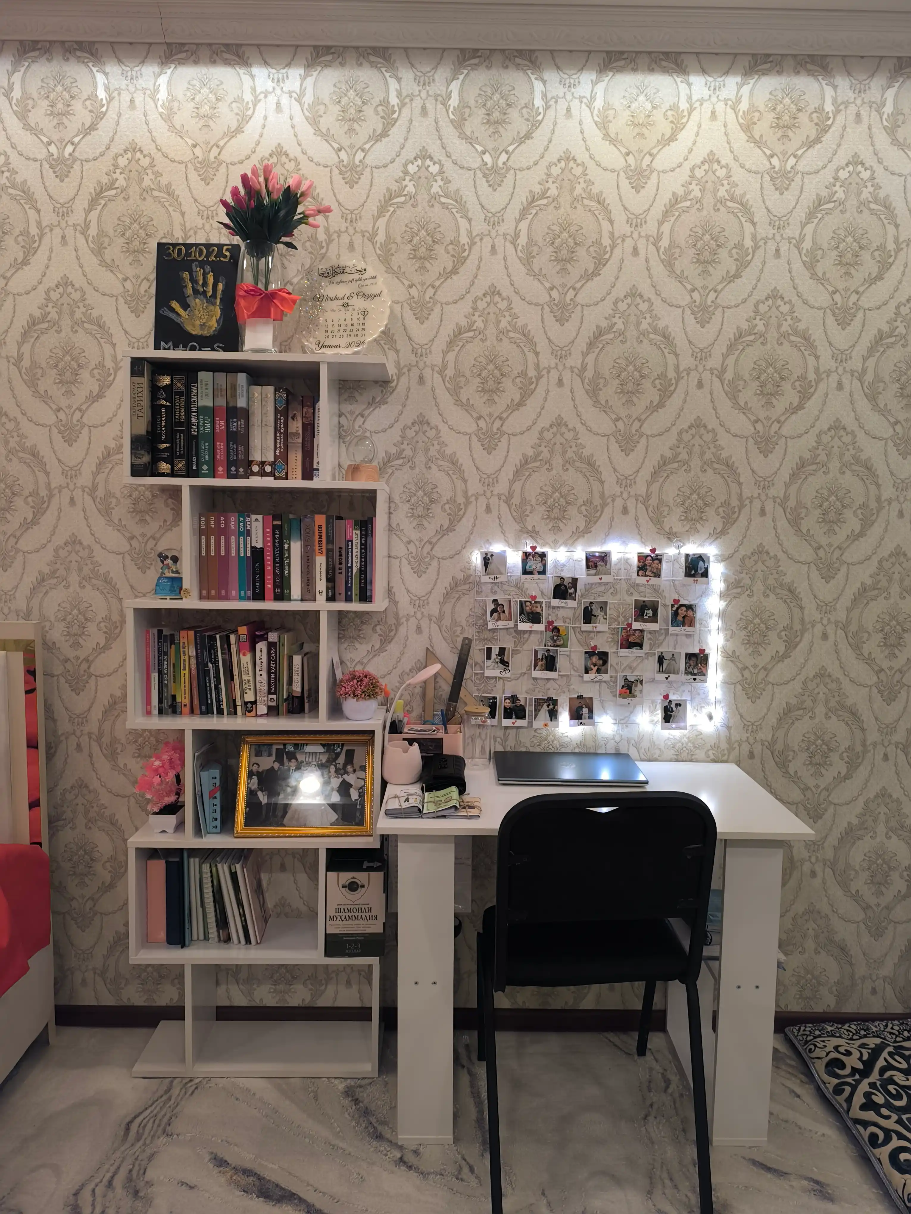 Rack - o'yinchoqlar va kitoblar uchun mebel yog'och zamin shkafi tokchasi