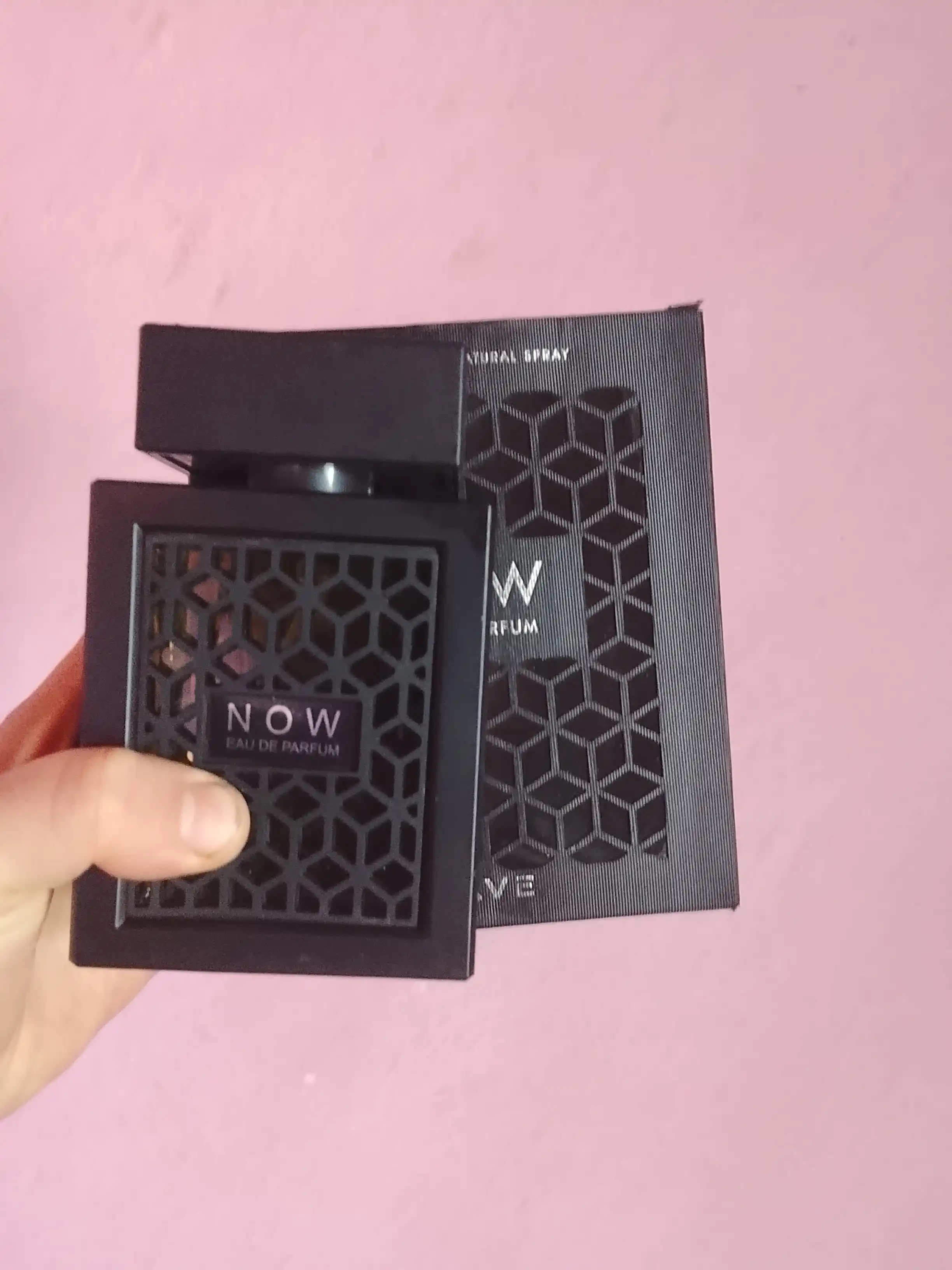 Parfyum suvi NOW Black erkaklar uchun Lattafa Rave UAE, 100 ml
