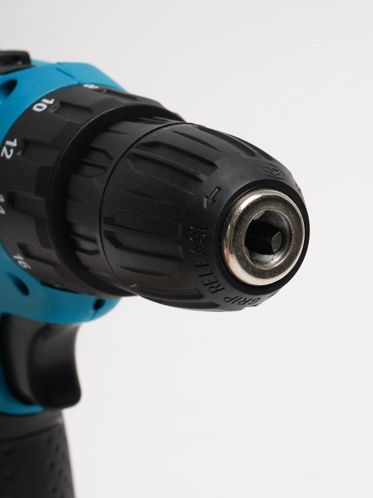Makita 12V akkumulyatorli drel-shurupovyort, 2 ta AKB, 800 W, 1300 ob/min