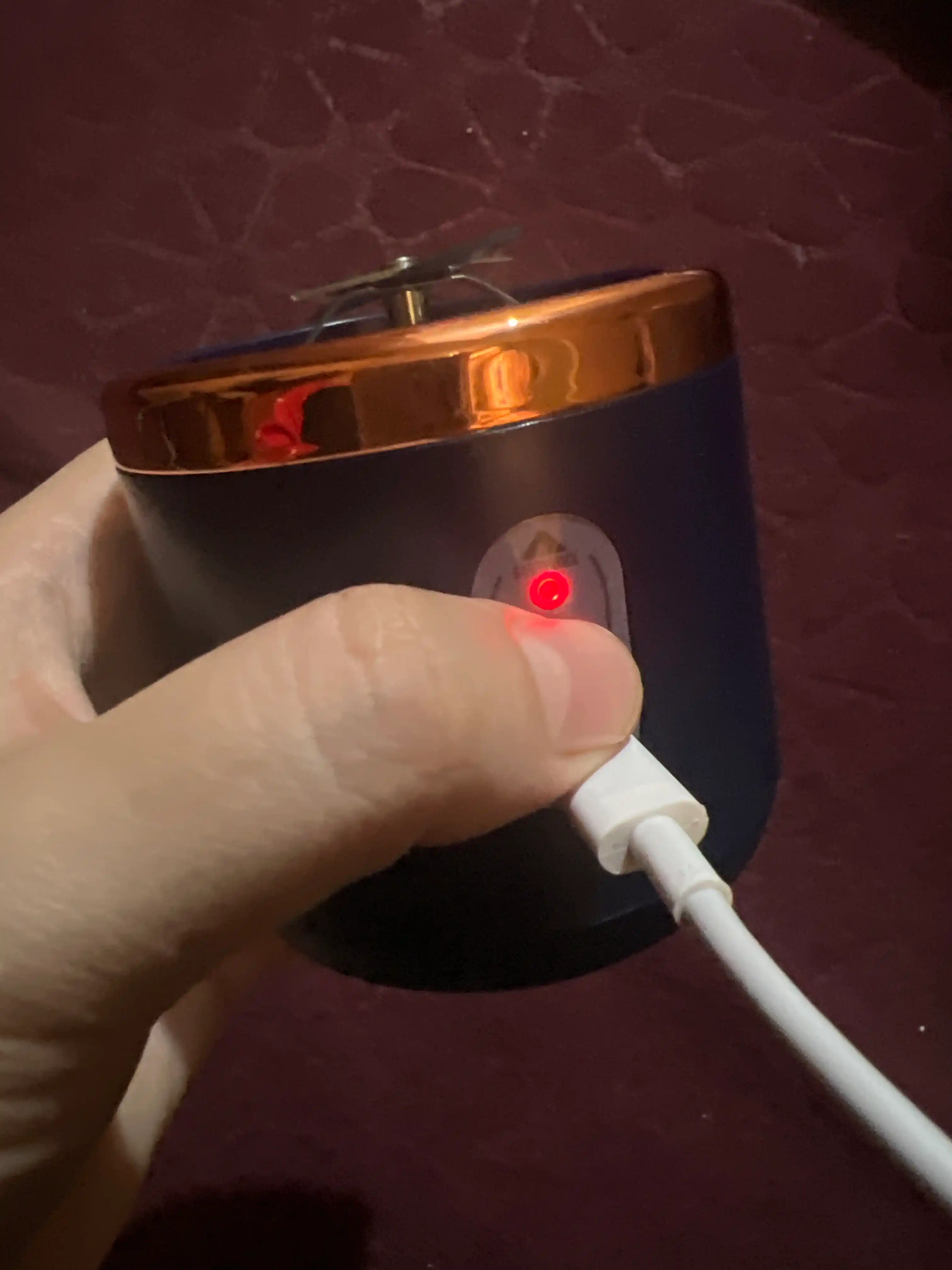Smuzi va kokteyllar uchun simsiz mini blender, portativ
