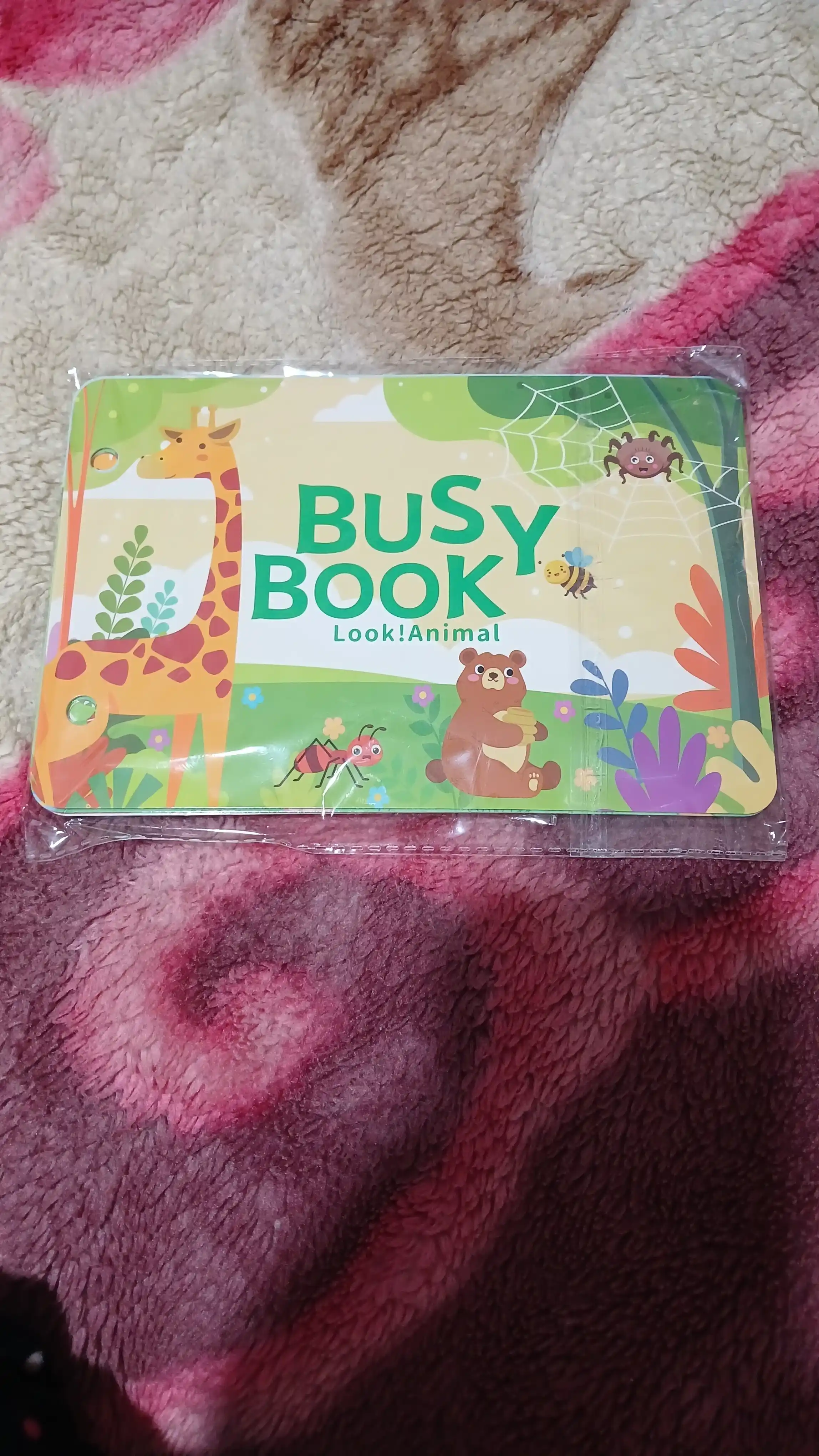 Bolalar uchun o'quv kitobi va alifbosi Busybook, lipuchkali Montessori kitobi