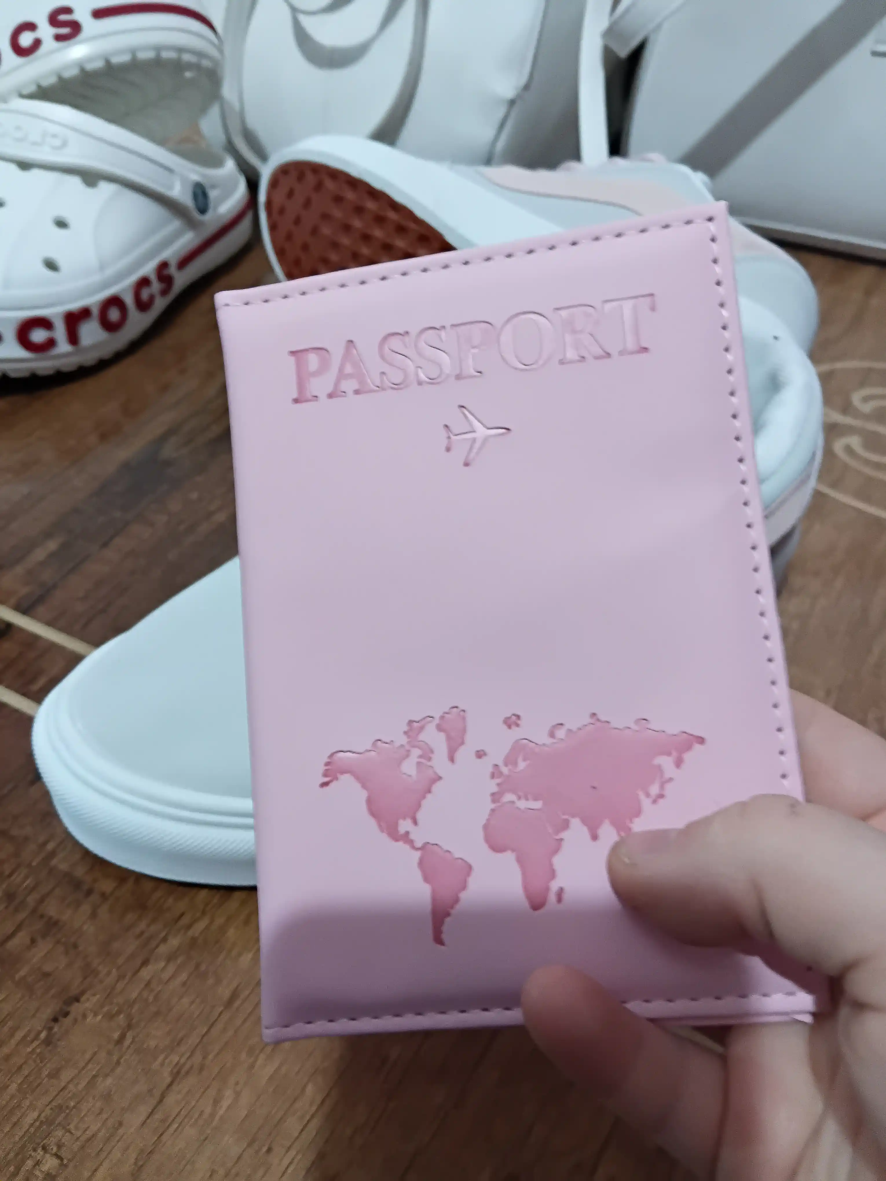 Xalqaro pasport uchun g'ilof