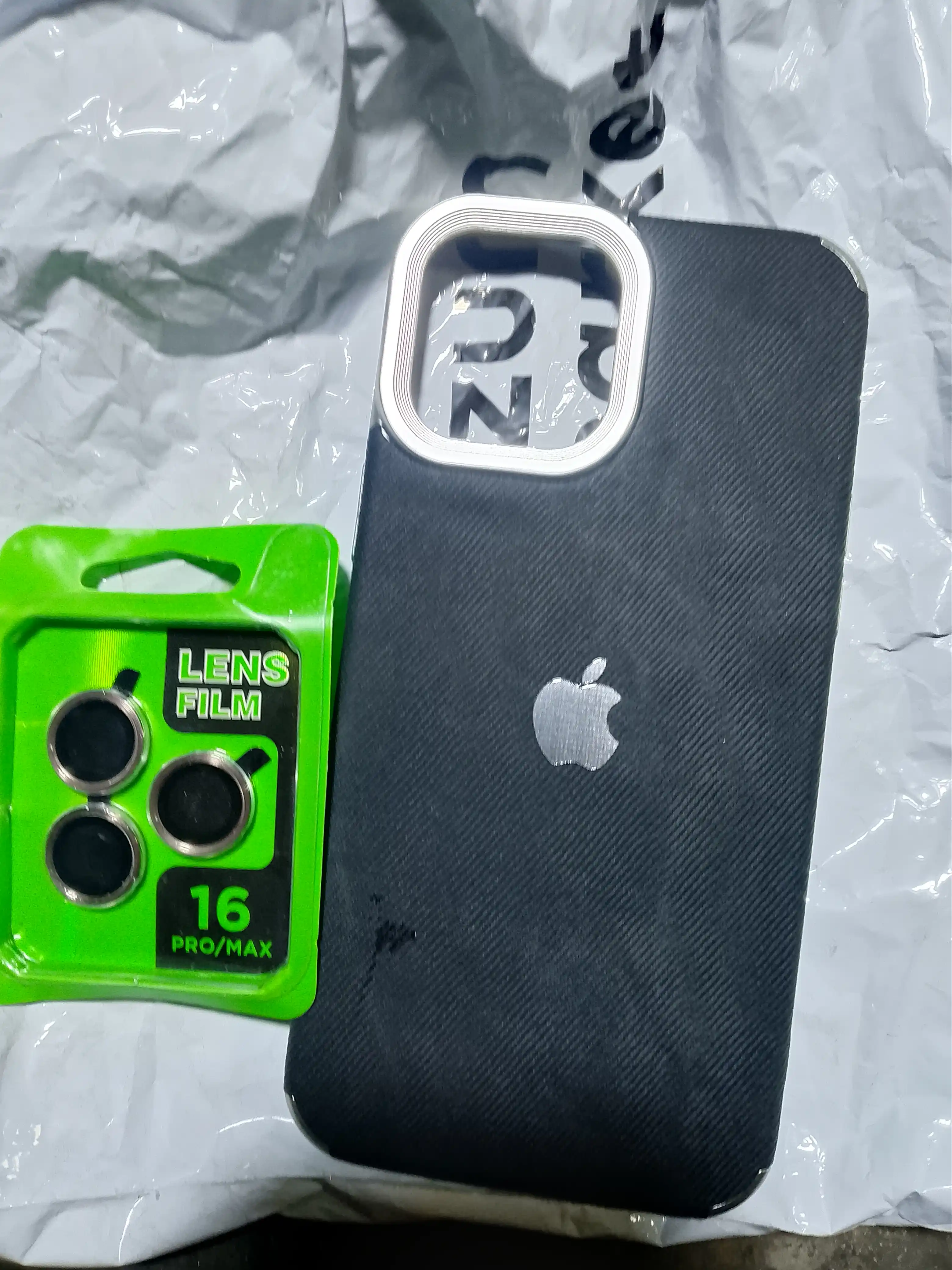 Chexol iPhone uchun 11, 12, 13, 14, 15, 16, 17, Pro, Plus, Pro max