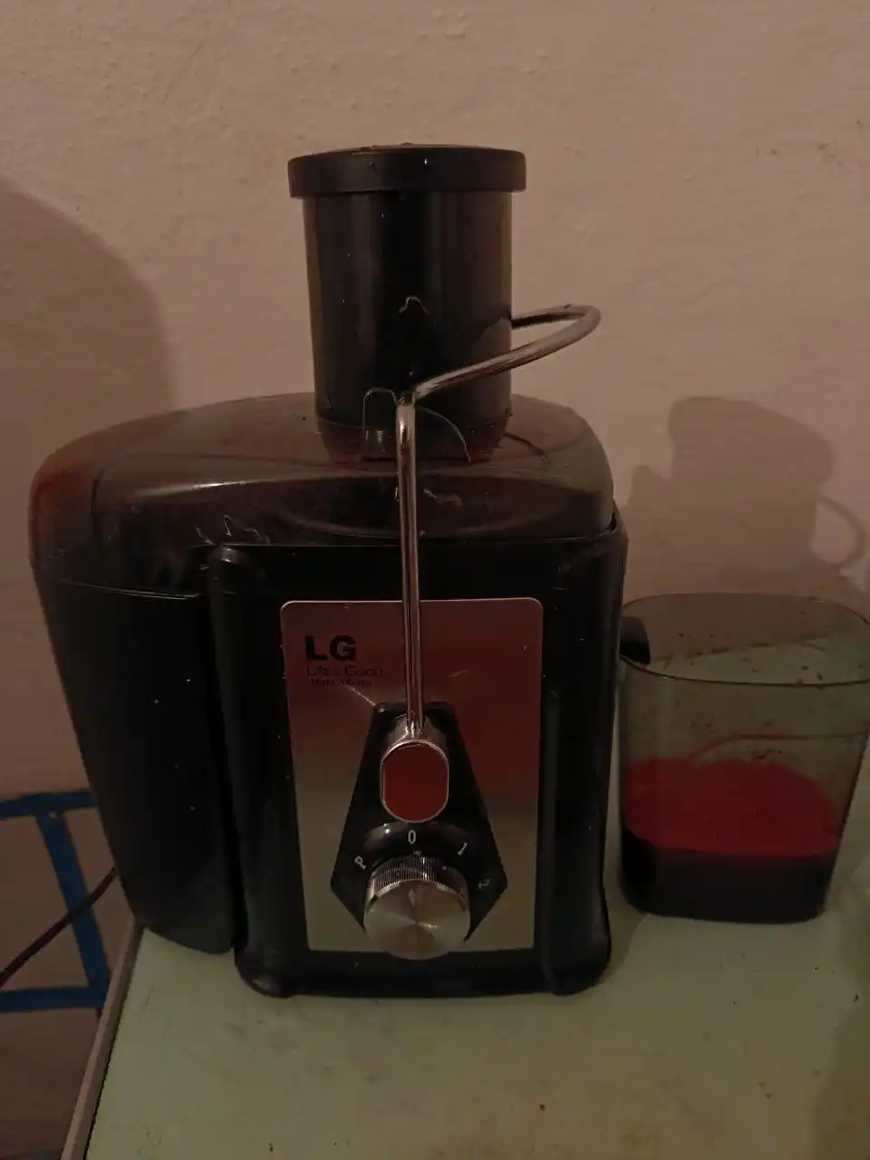LG Elektr sharbat siqqich, meva va sabzavotlar oshxona kombayni, 600 ml, 1000 Vt