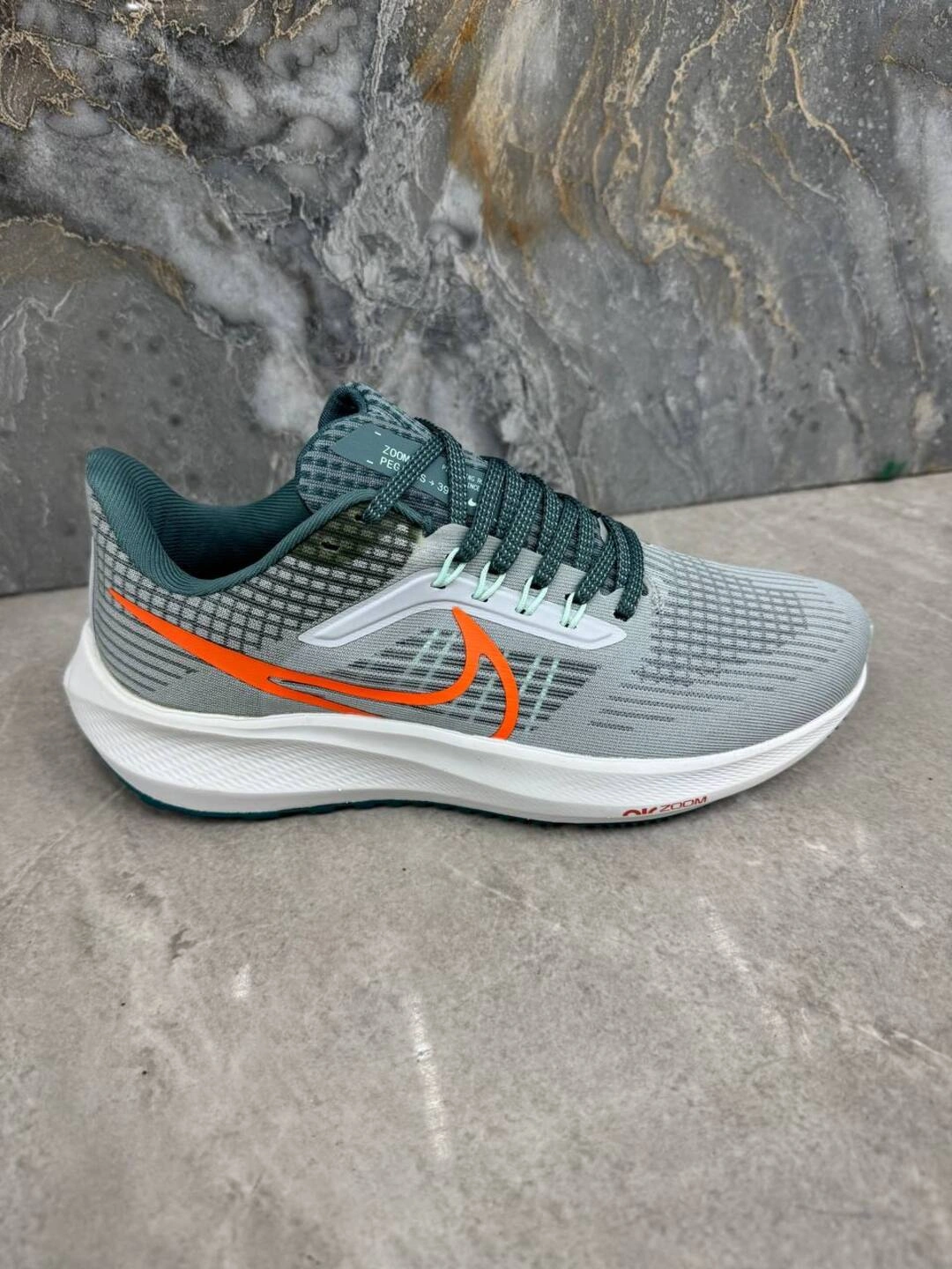 nike zoom 53