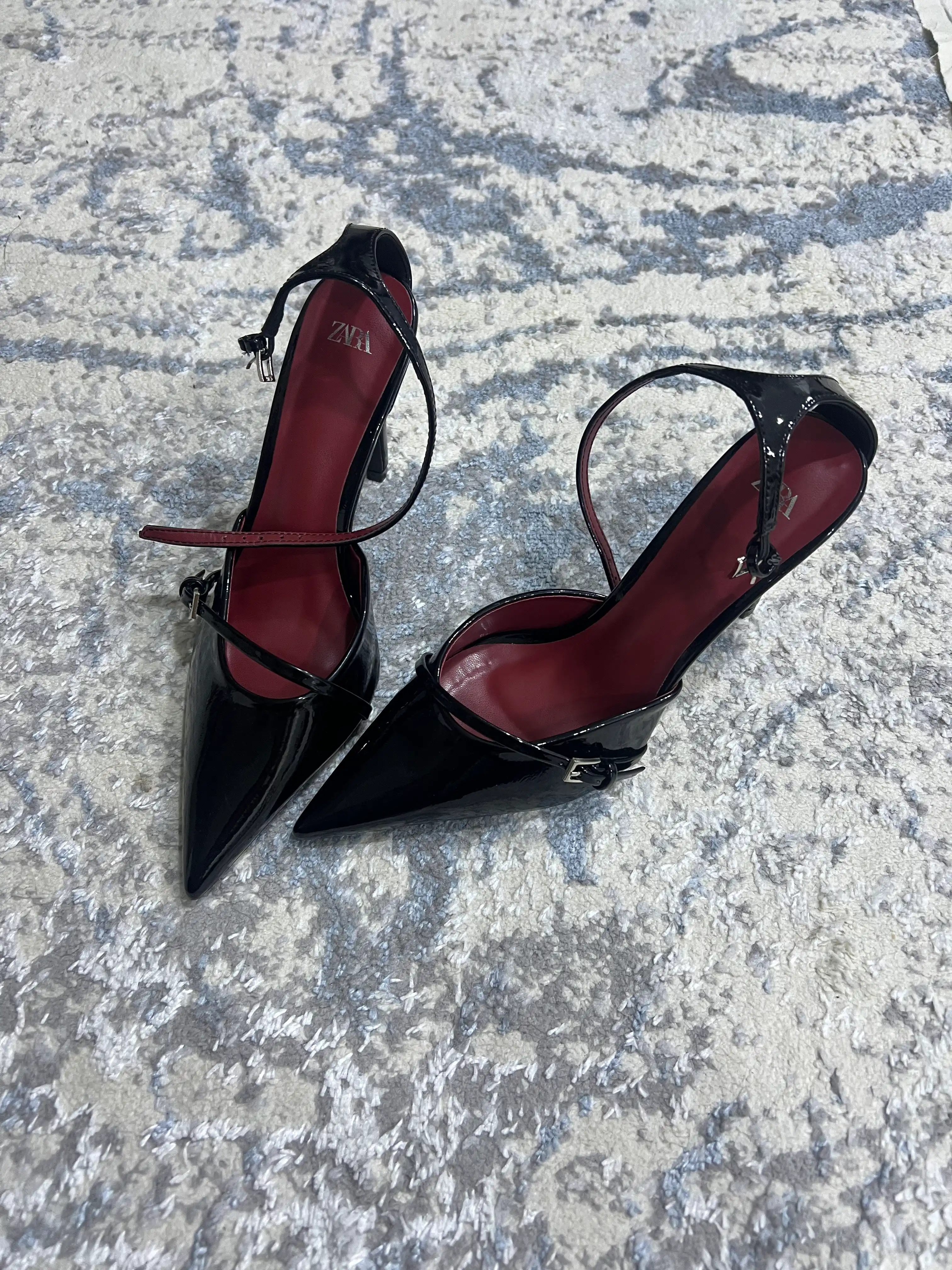 Ayollar tuflisi, kabluk, poshnali tufli, to'yga, merry me, trend tufli, ZARA