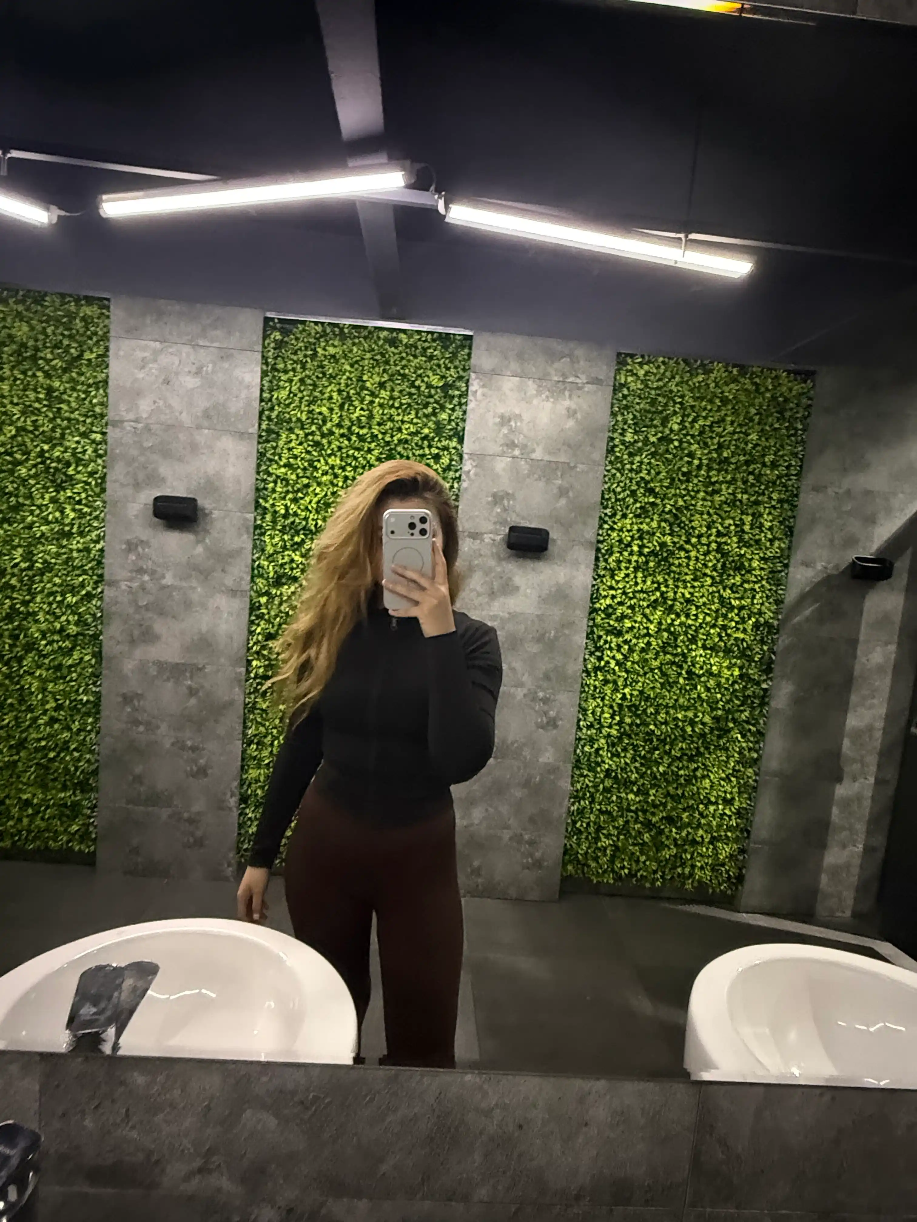Ayollar uchun bel qismi baland, "push-up" effektli sport leginslari, fitnes leginslari