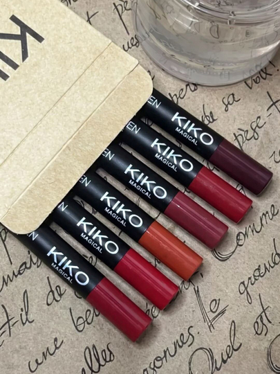 KIKO Magical Карандаш-помада для губ с длительной стойкостью