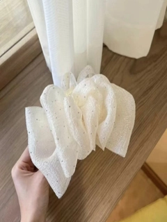 Прозрачный